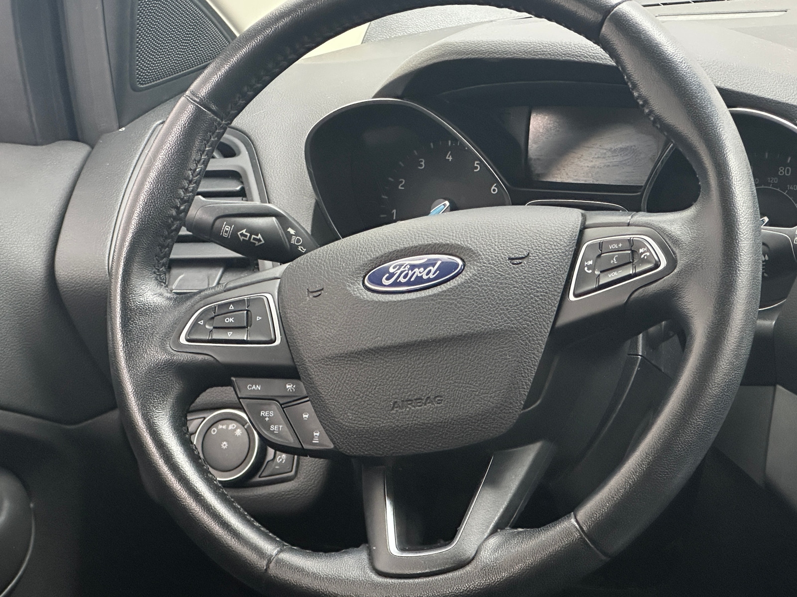 Thumbnail: 2019 Ford Escape - 4