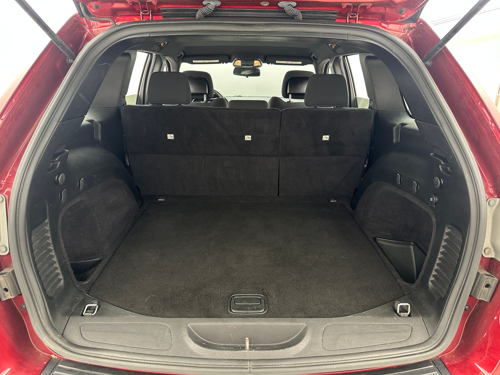 Thumbnail: 2015 Jeep Grand Cherokee - 7