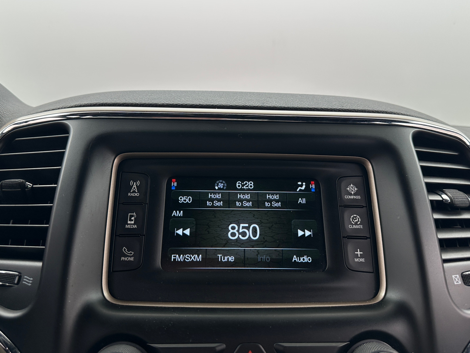 Thumbnail: 2015 Jeep Grand Cherokee - 4