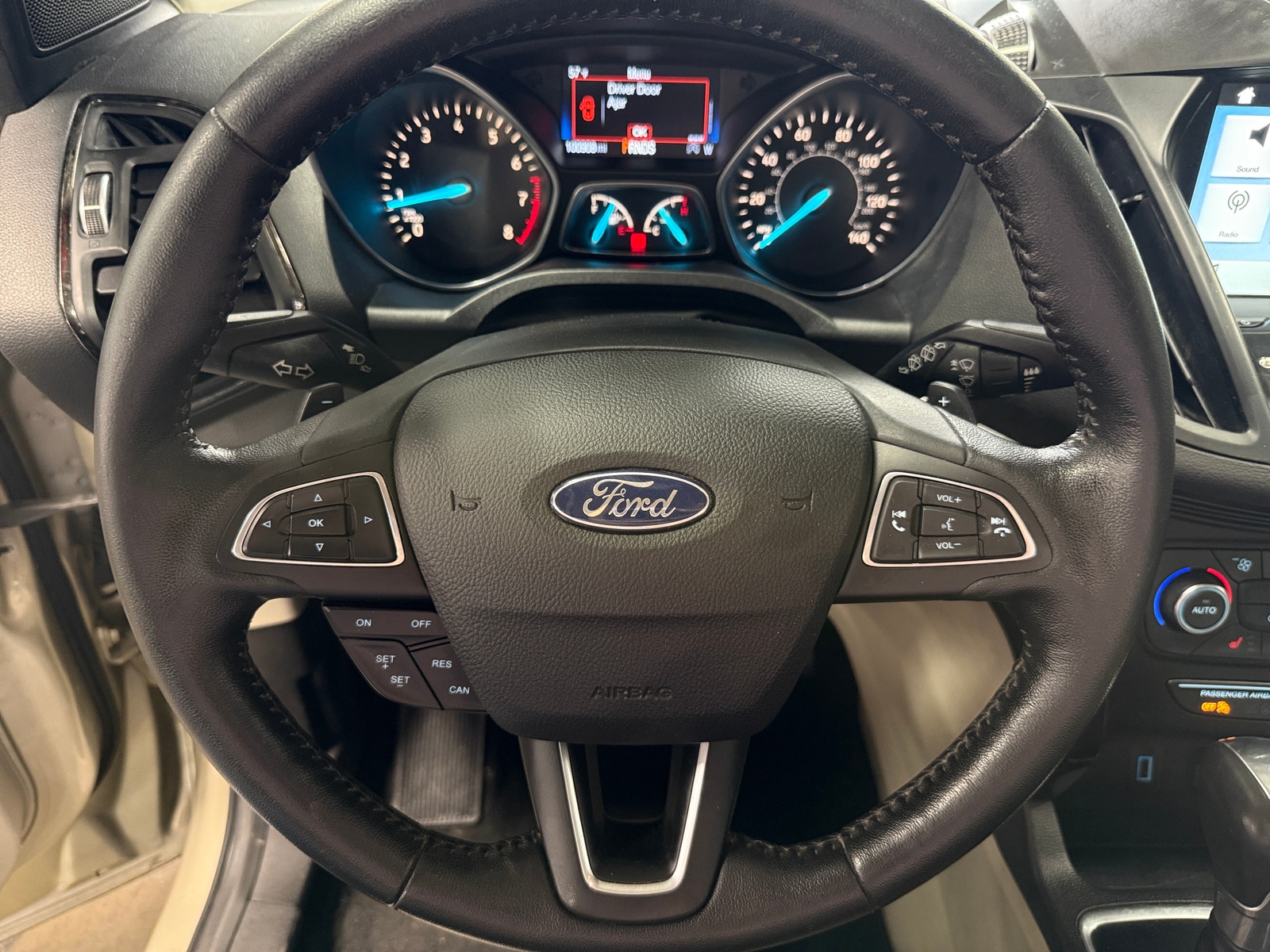 Thumbnail: 2017 Ford Escape - 4