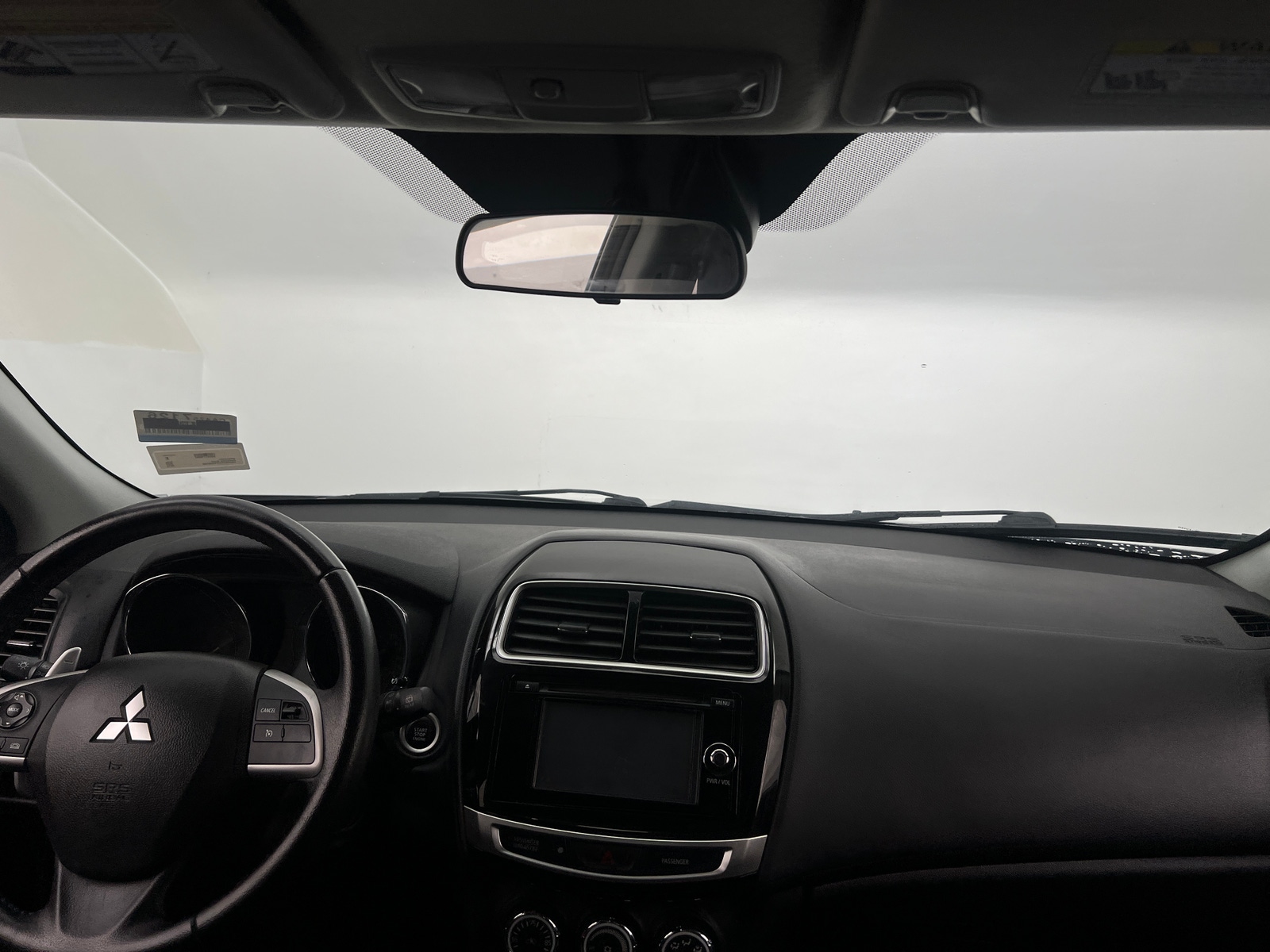 Thumbnail: 2015 Mitsubishi Outlander Sport - 3