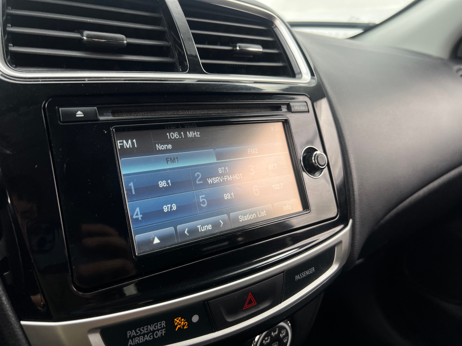 Thumbnail: 2015 Mitsubishi Outlander Sport - 4