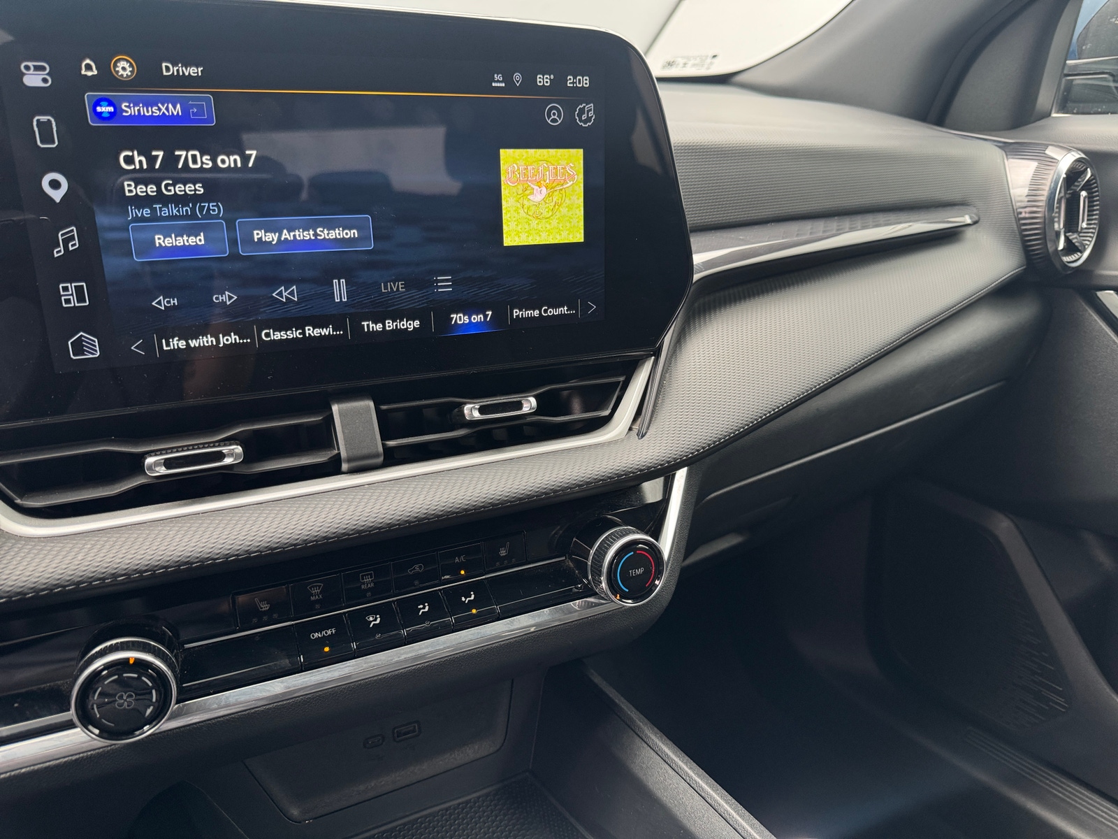 Thumbnail: 2025 Chevrolet Equinox - 4