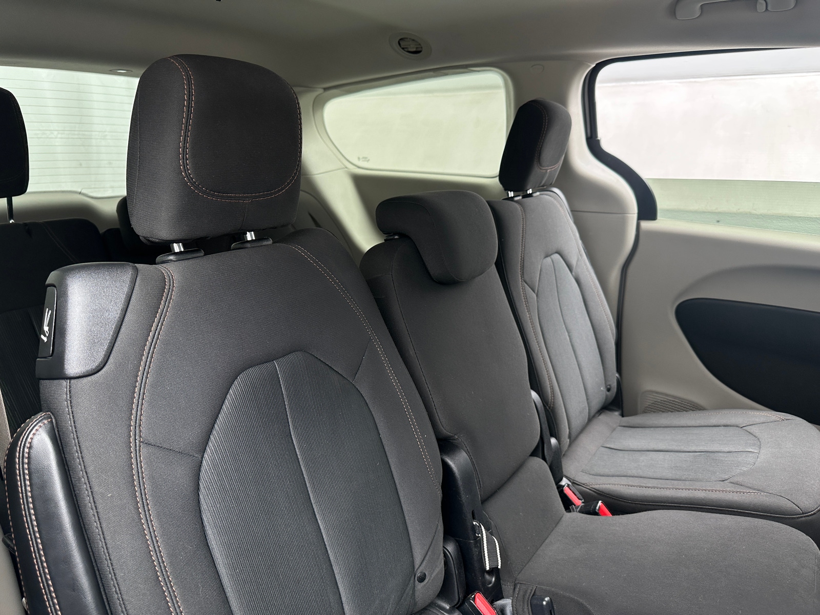 Thumbnail: 2019 Chrysler Pacifica - 6