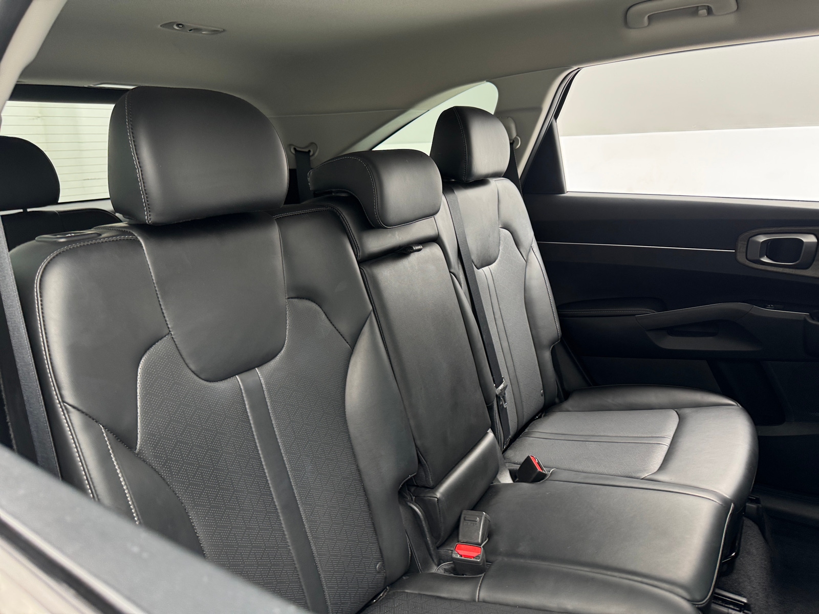 Thumbnail: 2023 Kia Sorento - 5