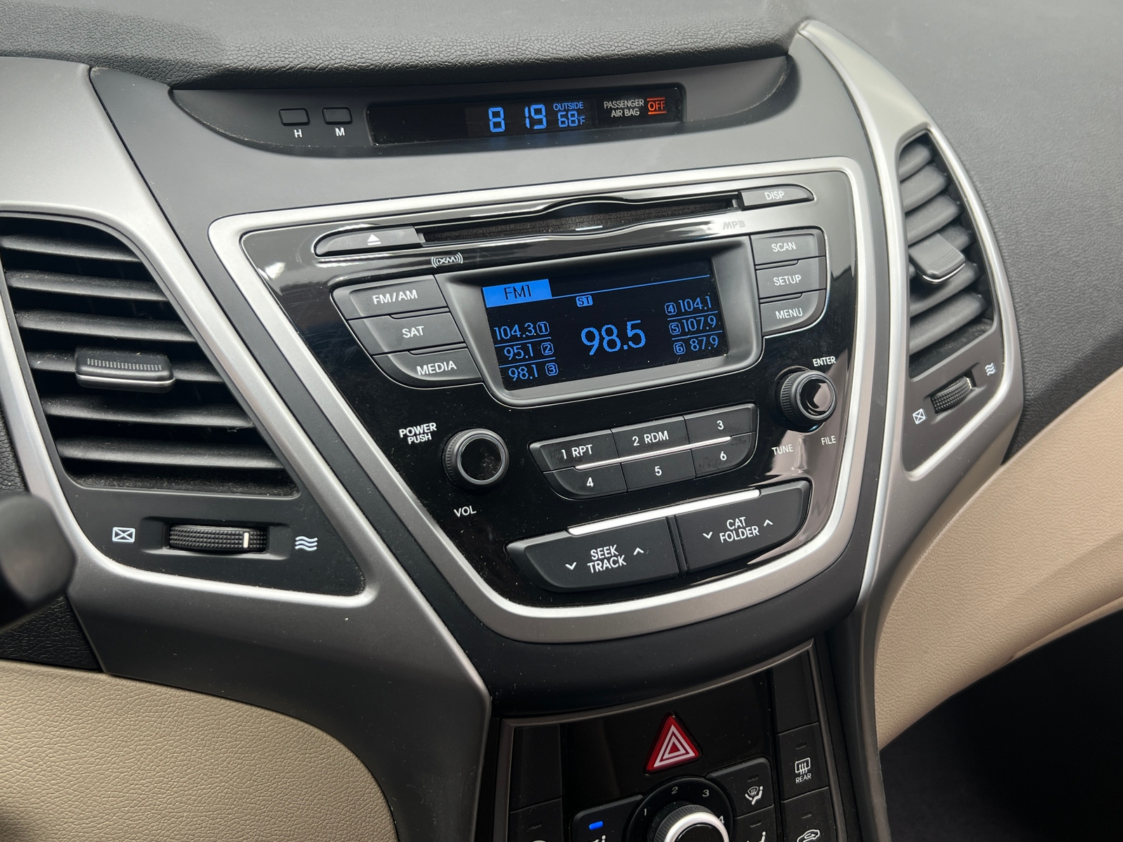 Thumbnail: 2016 Hyundai Elantra - 4