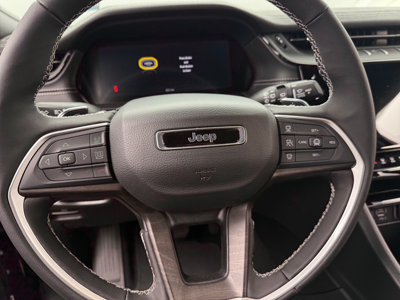 Thumbnail: 2026 Jeep Grand Cherokee - 4