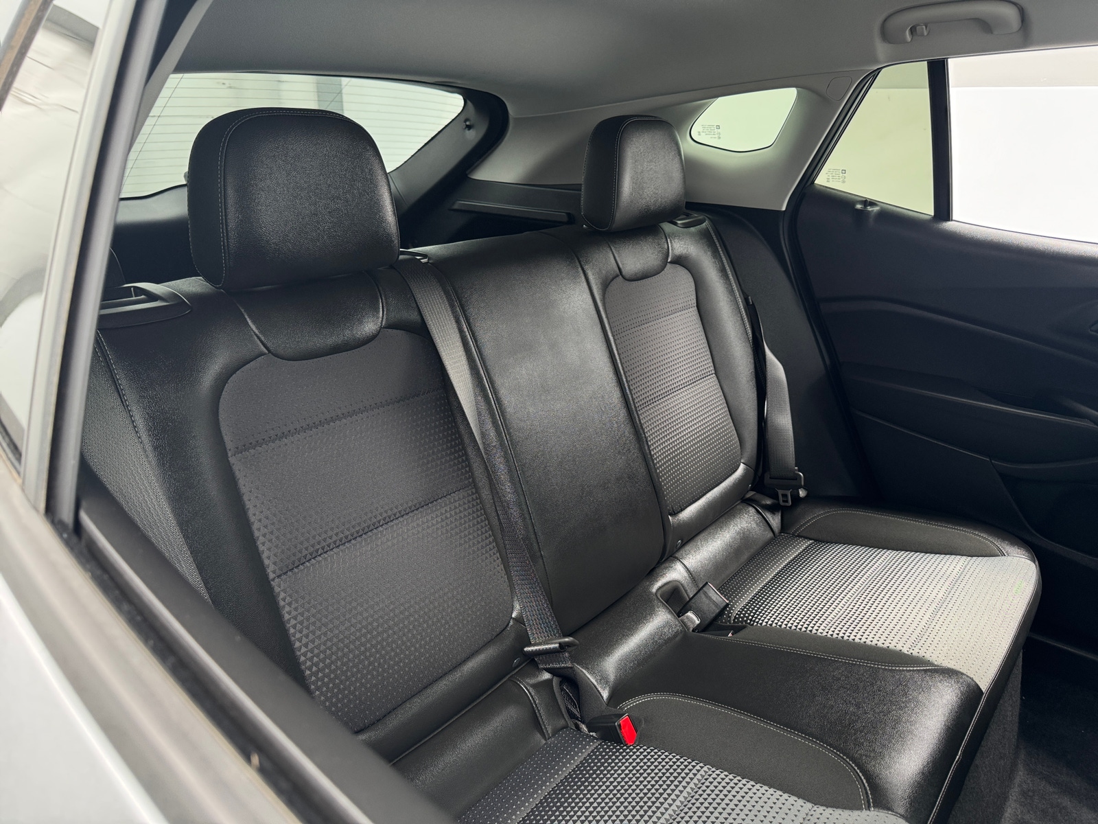 Thumbnail: 2025 Chevrolet Trax - 6