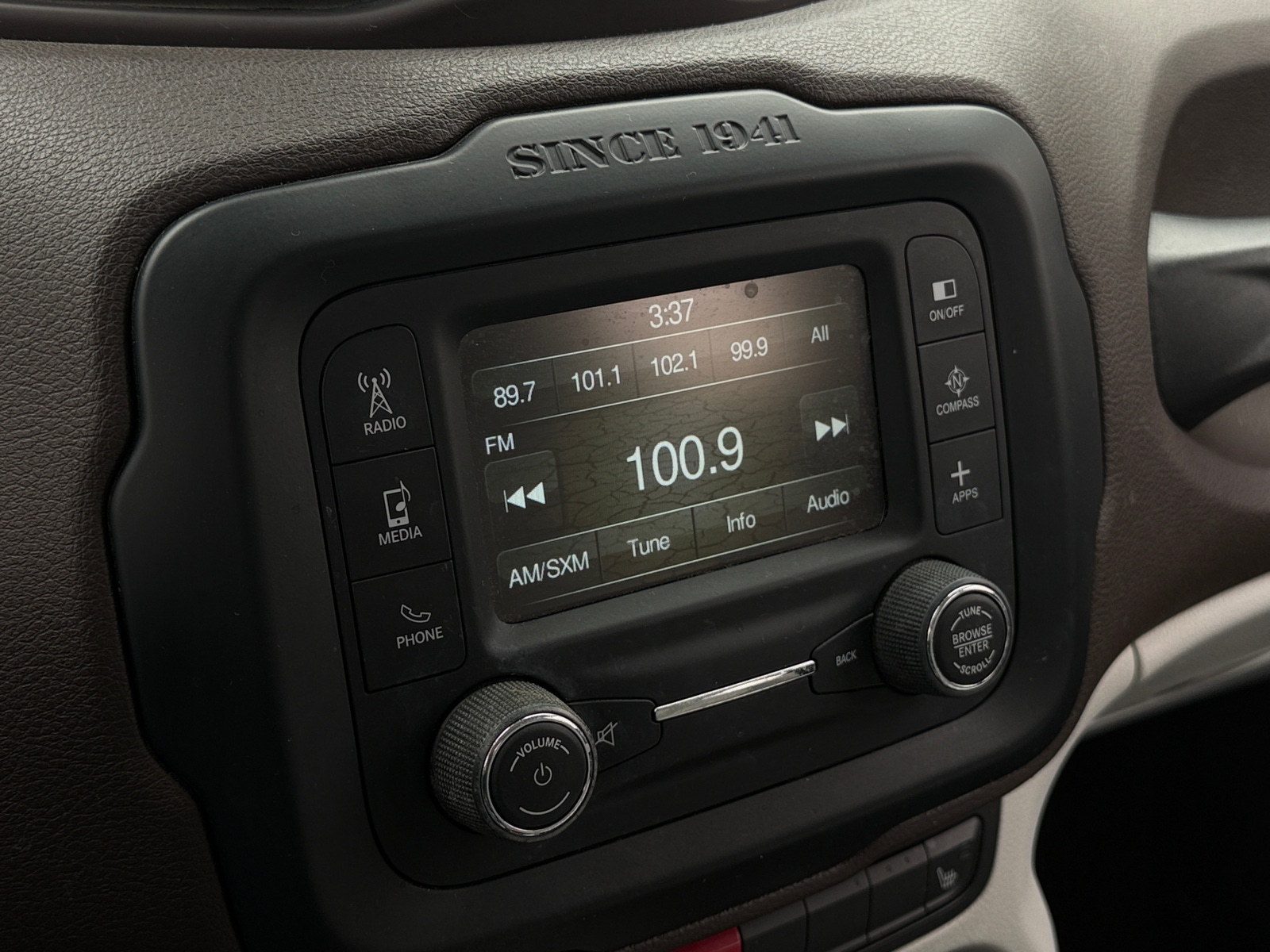 Thumbnail: 2017 Jeep Renegade - 4