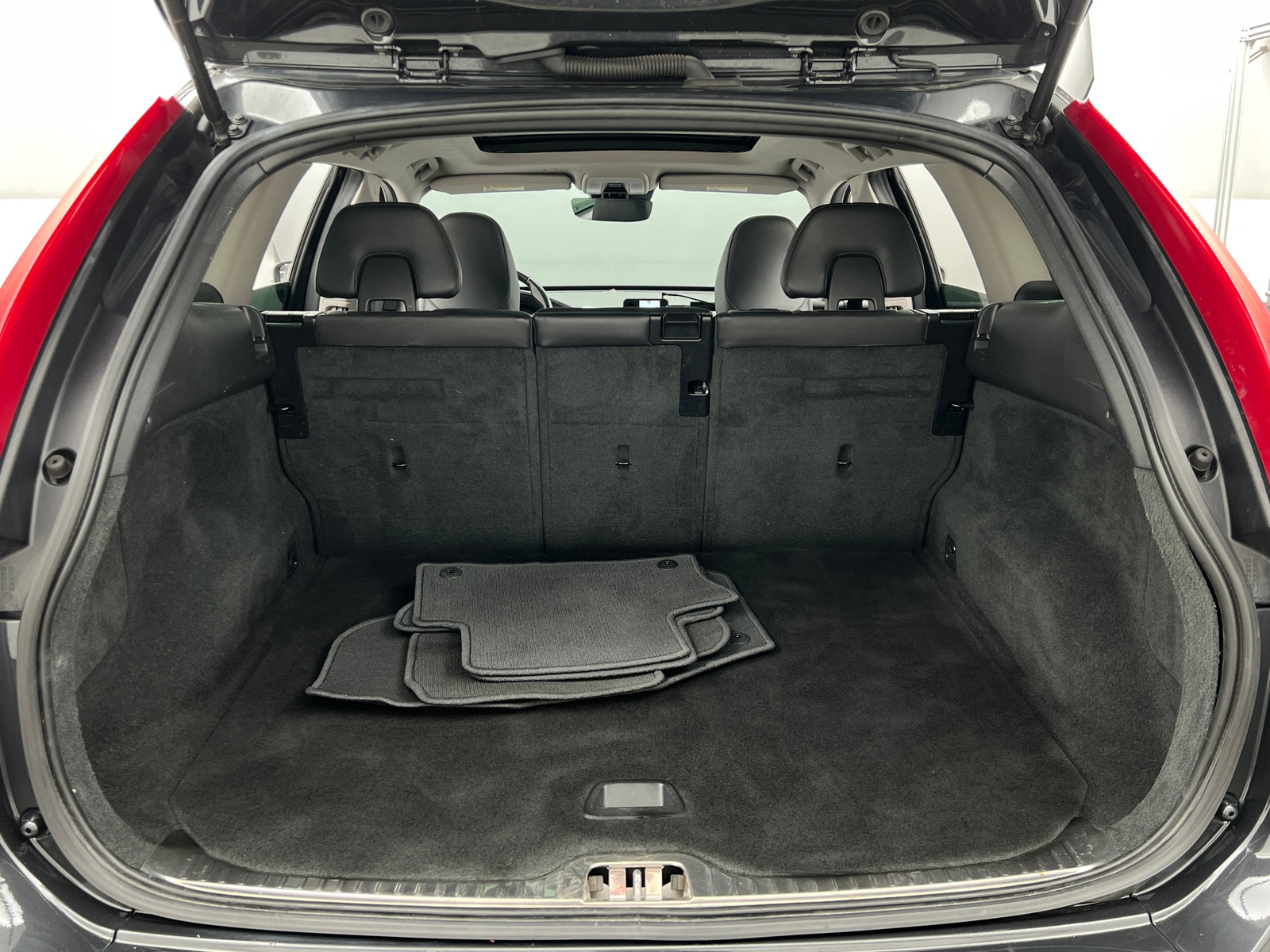 Thumbnail: 2016 Volvo XC60 - 6