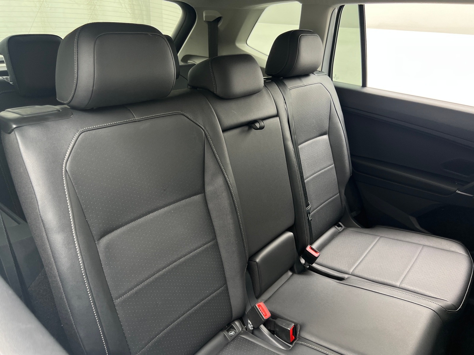 Thumbnail: 2020 Volkswagen Tiguan - 5