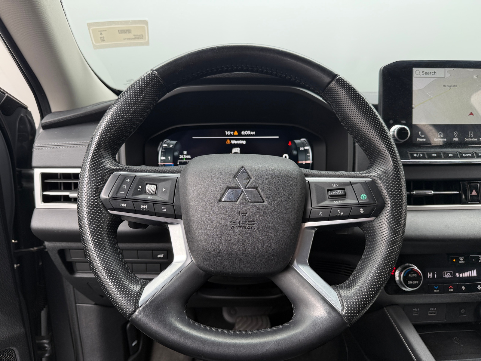 Thumbnail: 2022 Mitsubishi Outlander - 4