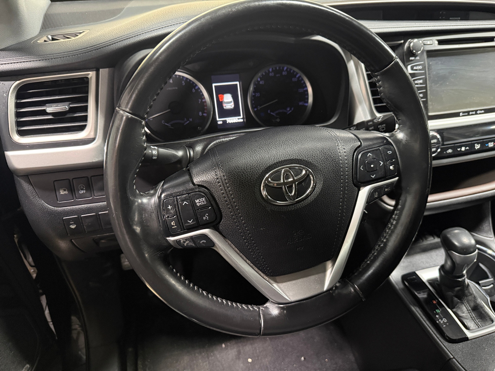 Thumbnail: 2019 Toyota Highlander - 4