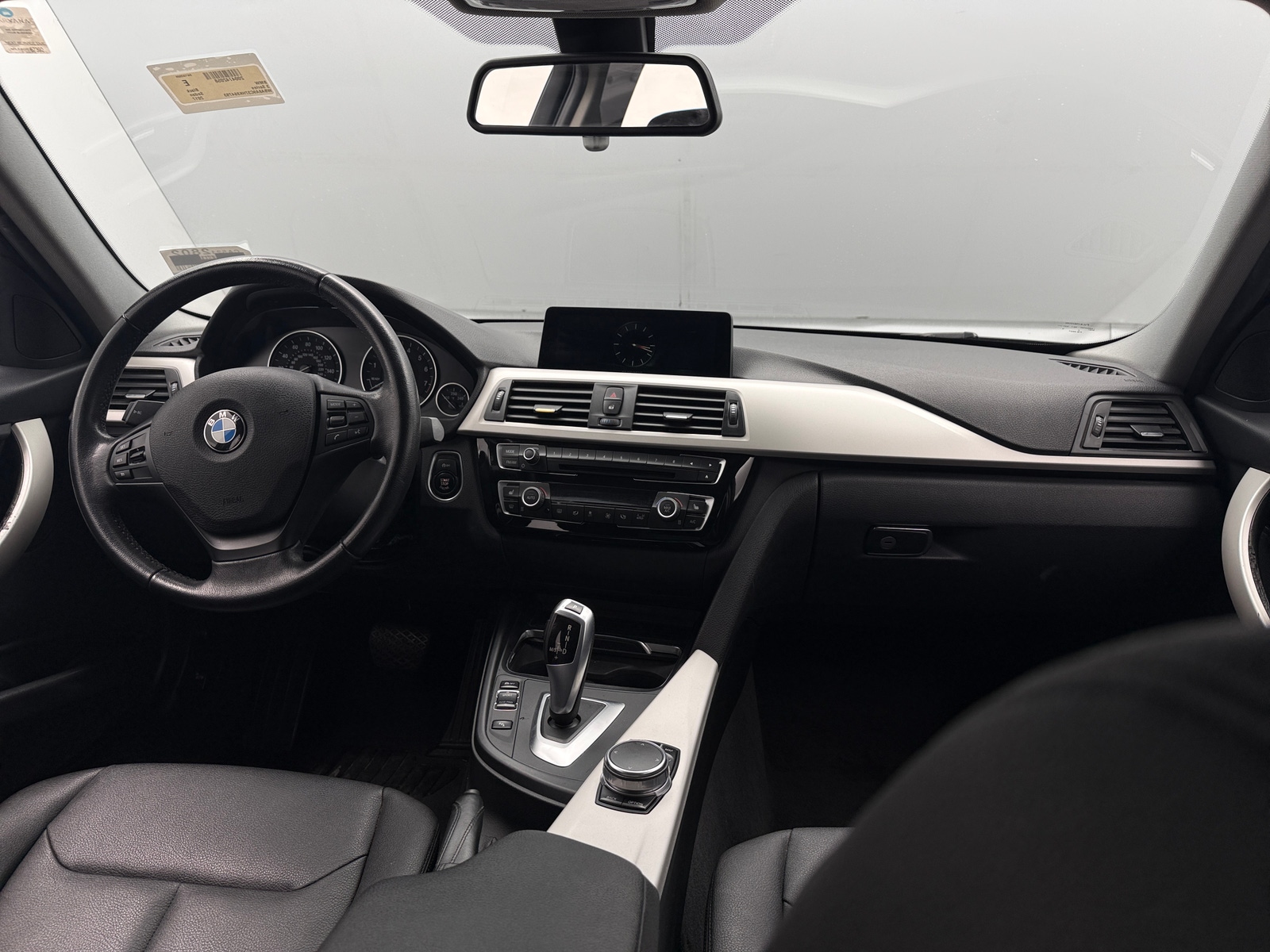 Thumbnail: 2017 BMW 3 Series - 2