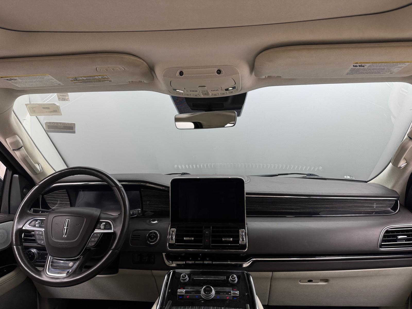 Thumbnail: 2021 Lincoln Navigator L - 2