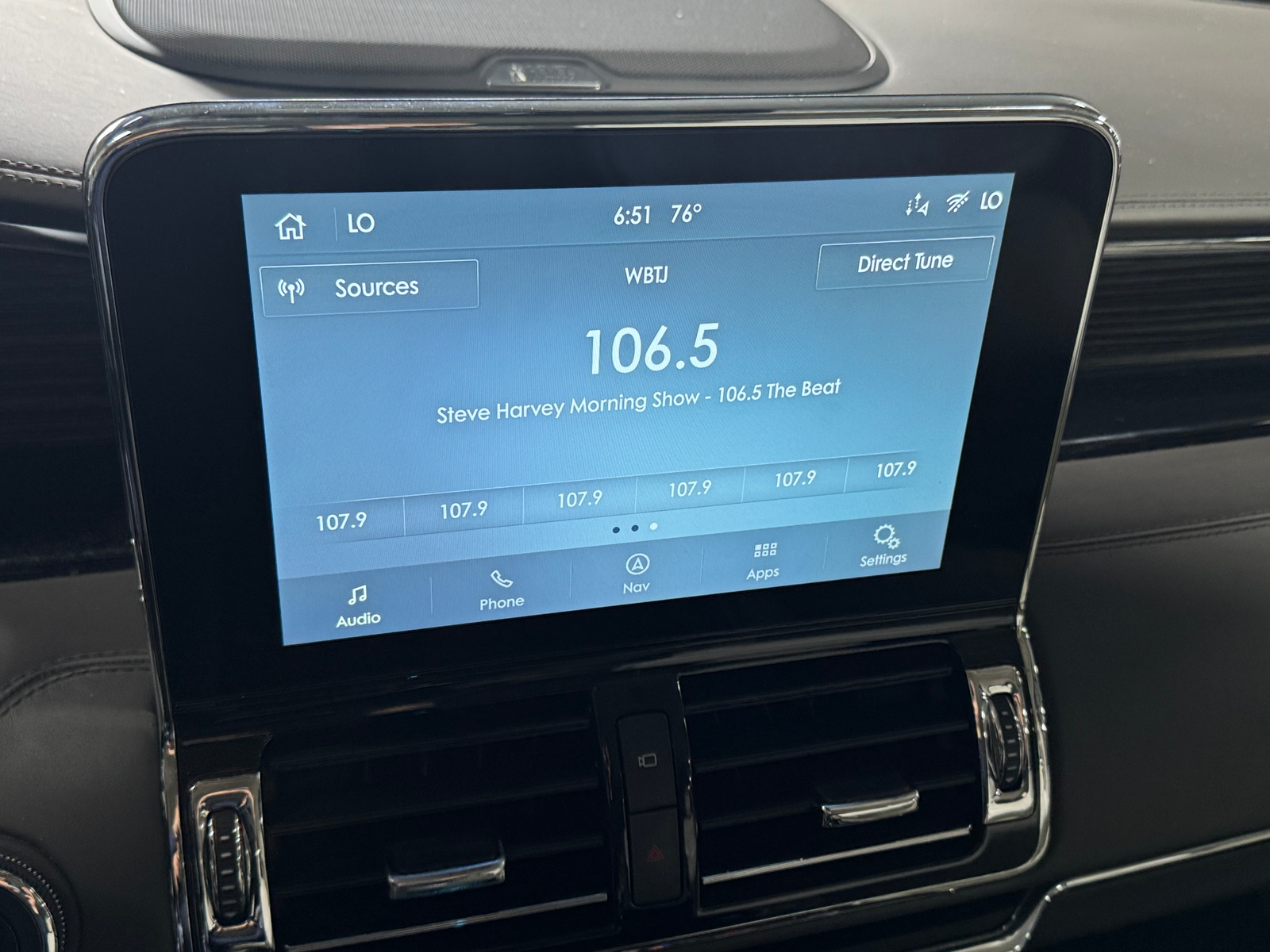 Thumbnail: 2021 Lincoln Navigator L - 3