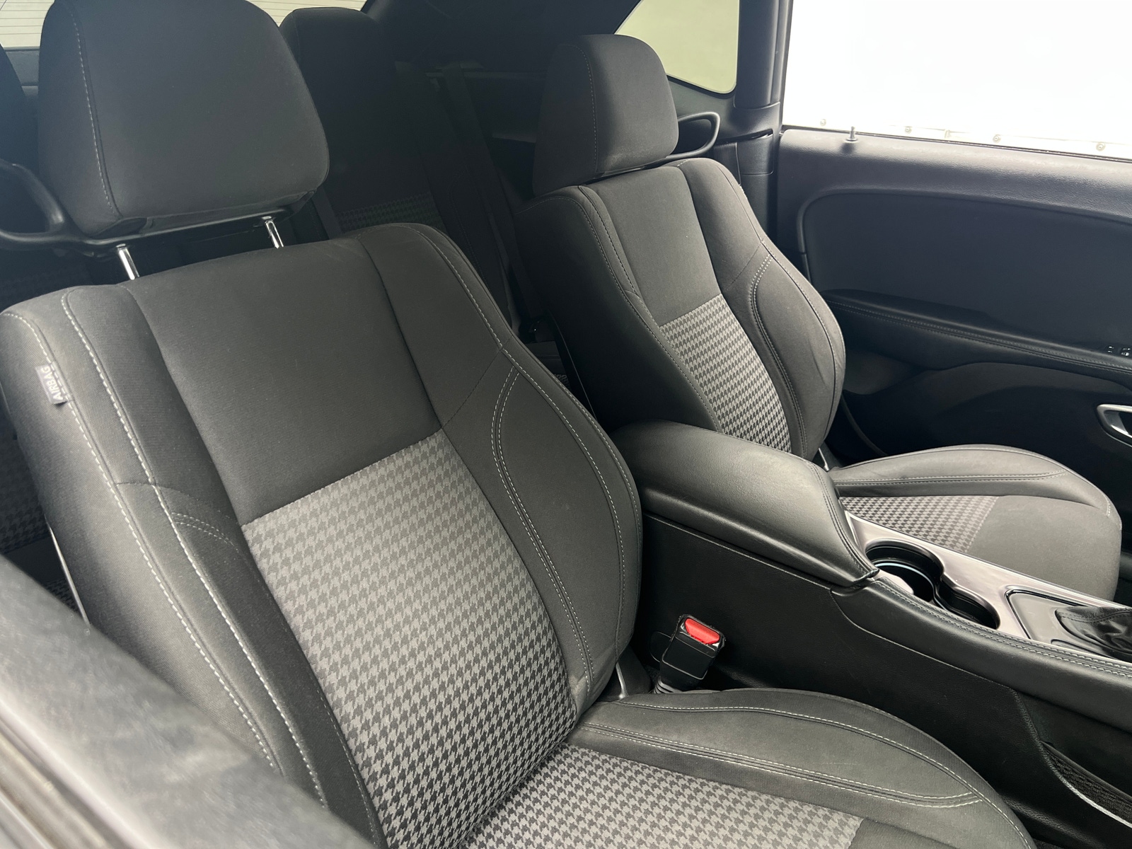 Thumbnail: 2019 Dodge Challenger - 2