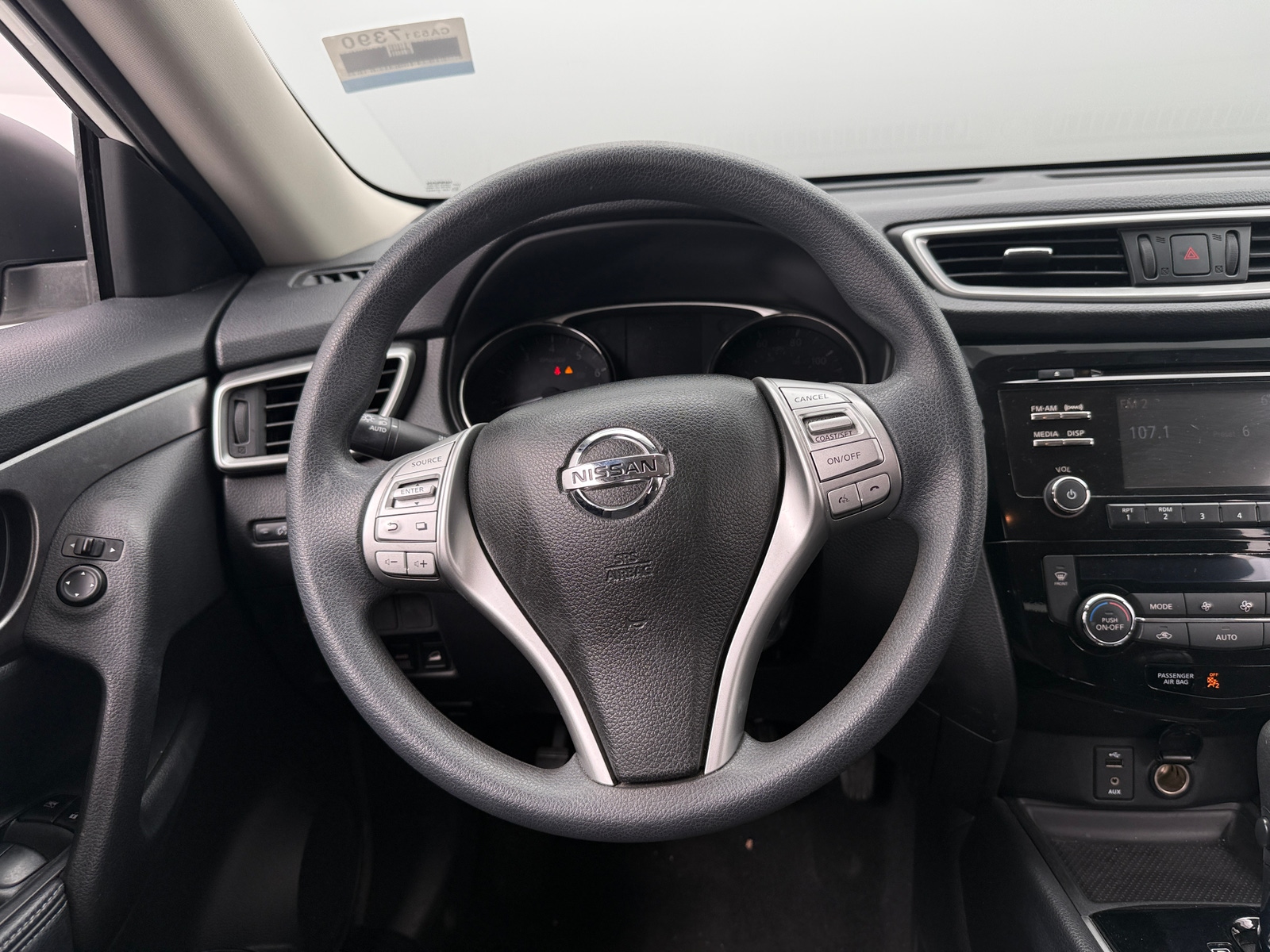 Thumbnail: 2015 Nissan Rogue - 5
