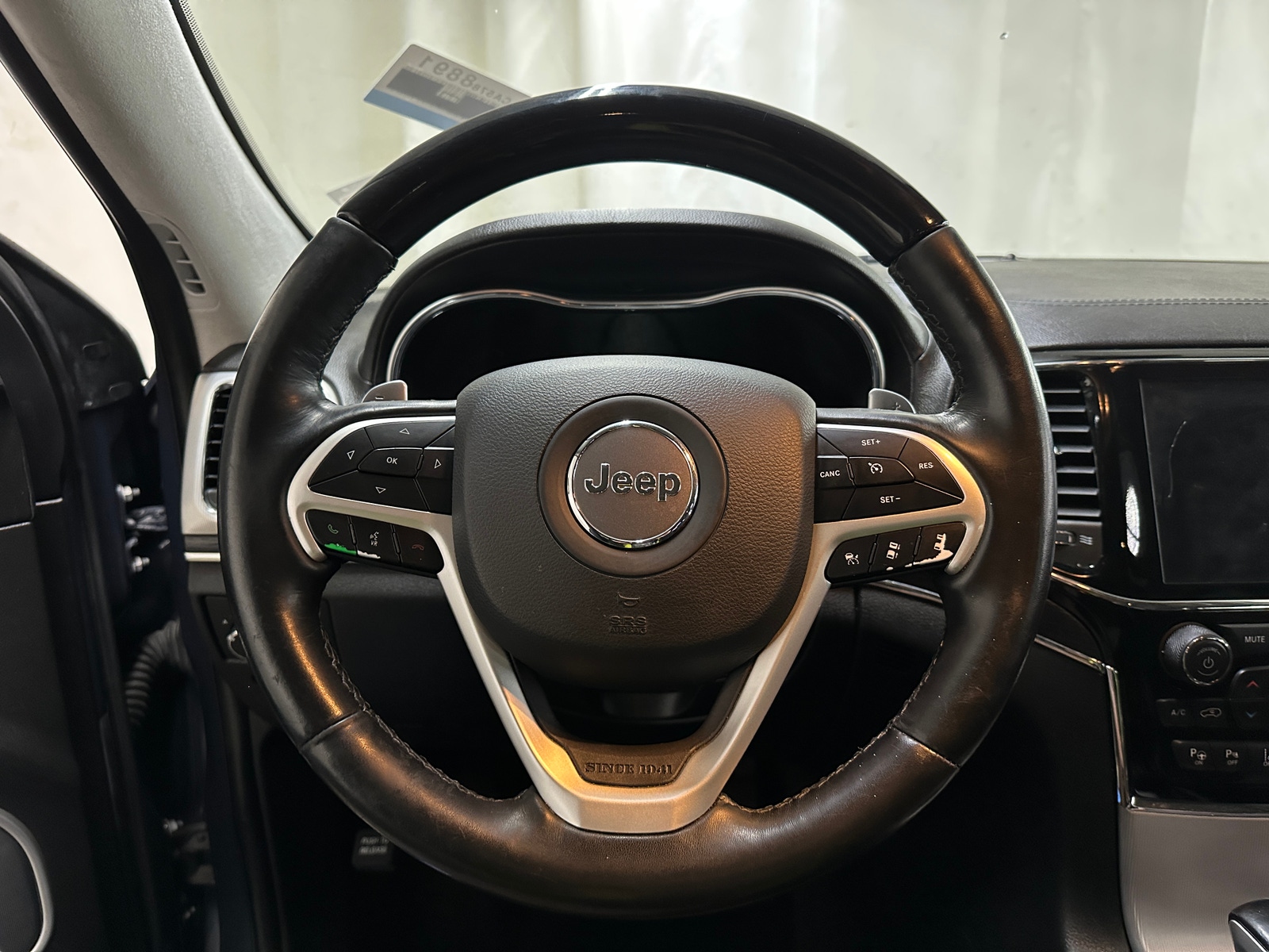 Thumbnail: 2020 Jeep Grand Cherokee - 4