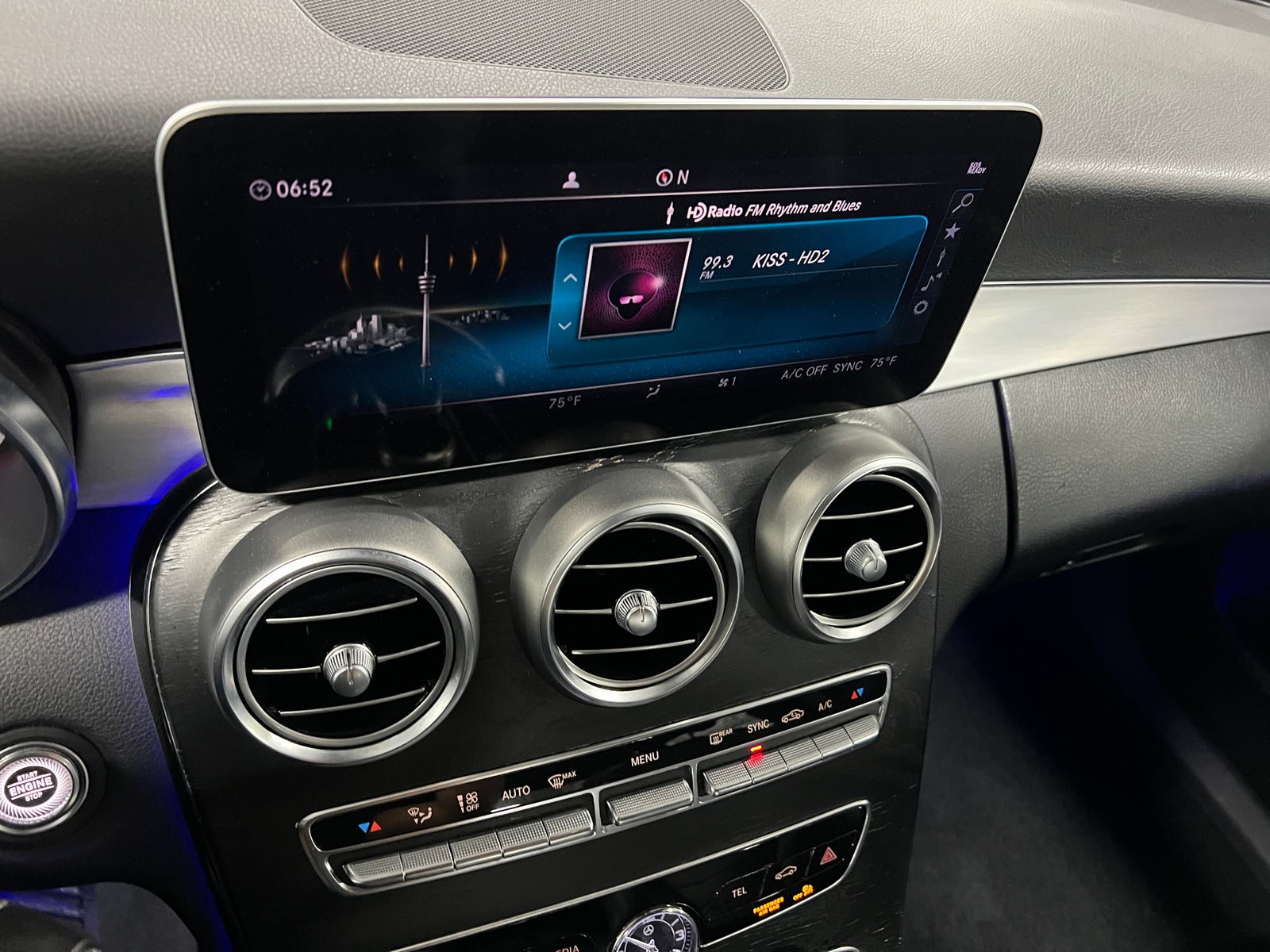 Thumbnail: 2020 Mercedes-Benz C-Class - 3