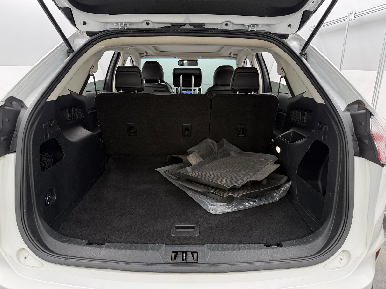 Thumbnail: 2019 Ford Edge - 6
