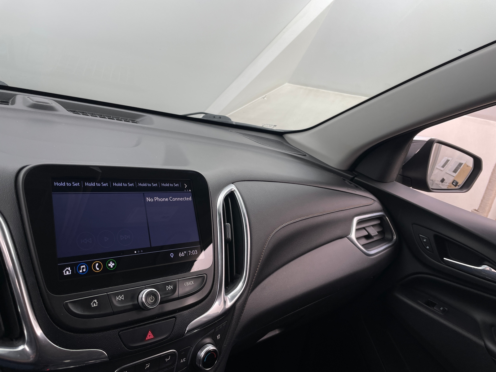 Thumbnail: 2020 Chevrolet Equinox - 3