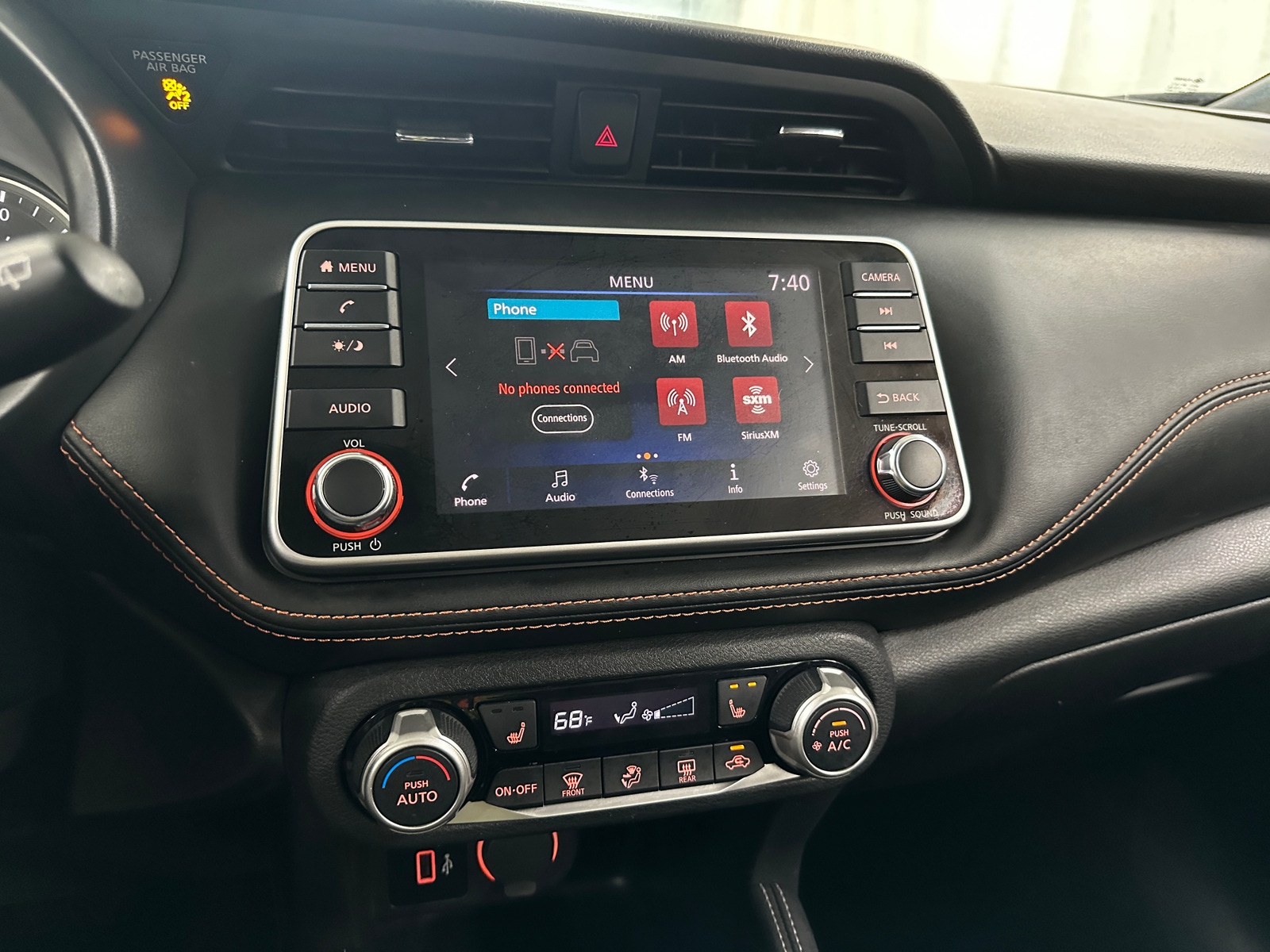Thumbnail: 2019 Nissan Kicks - 4