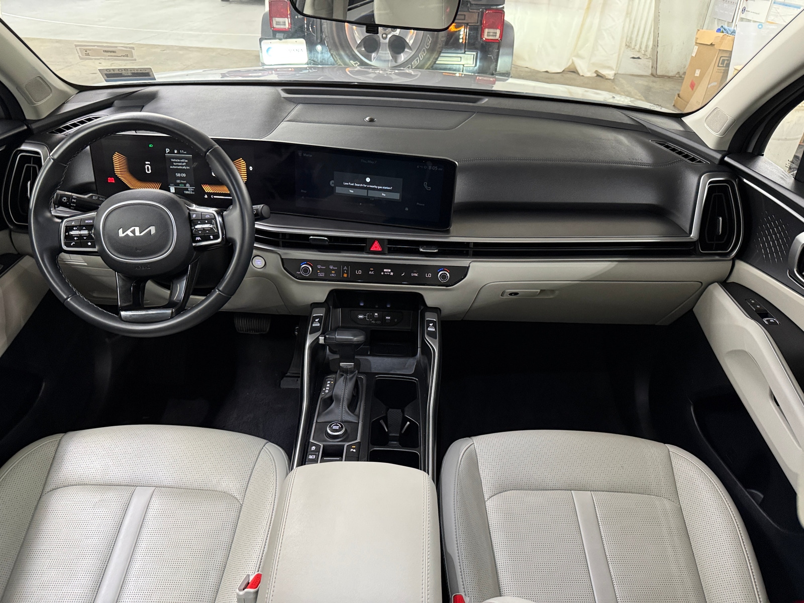 Thumbnail: 2025 Kia Sorento - 2