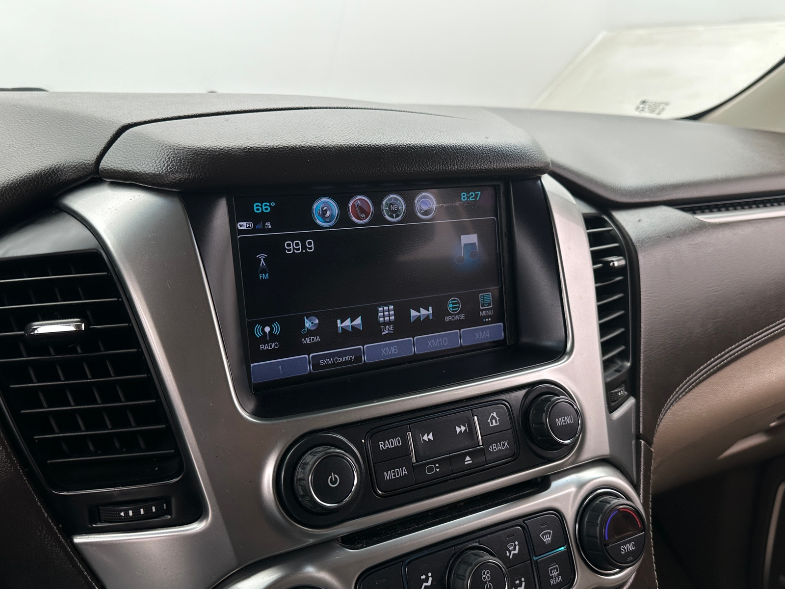 Thumbnail: 2020 Chevrolet Tahoe - 3