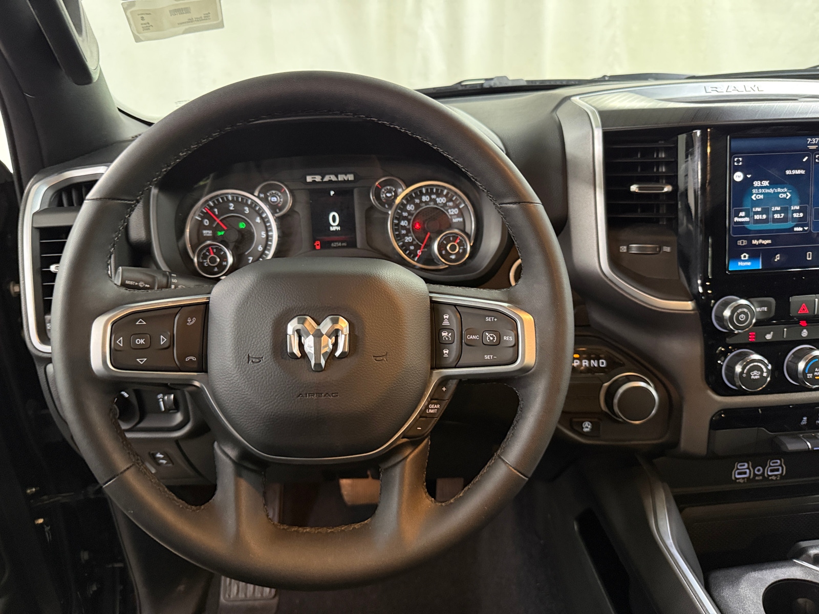 Thumbnail: 2025 RAM 1500 - 5