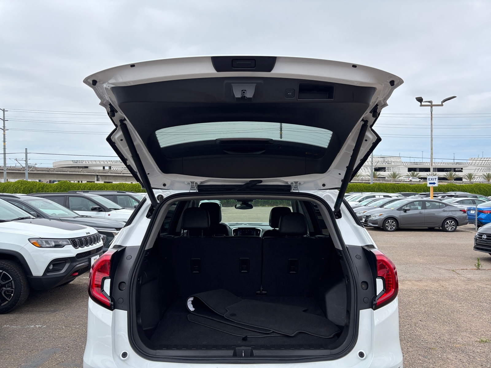 Thumbnail: 2024 GMC Terrain - 6