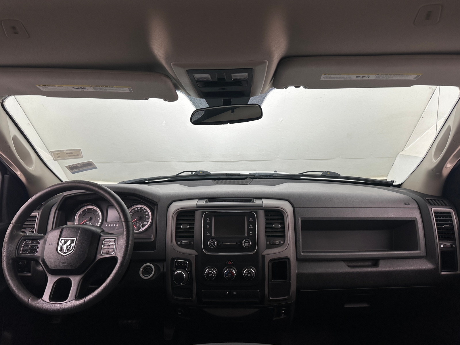 Thumbnail: 2019 RAM 1500 Classic - 3