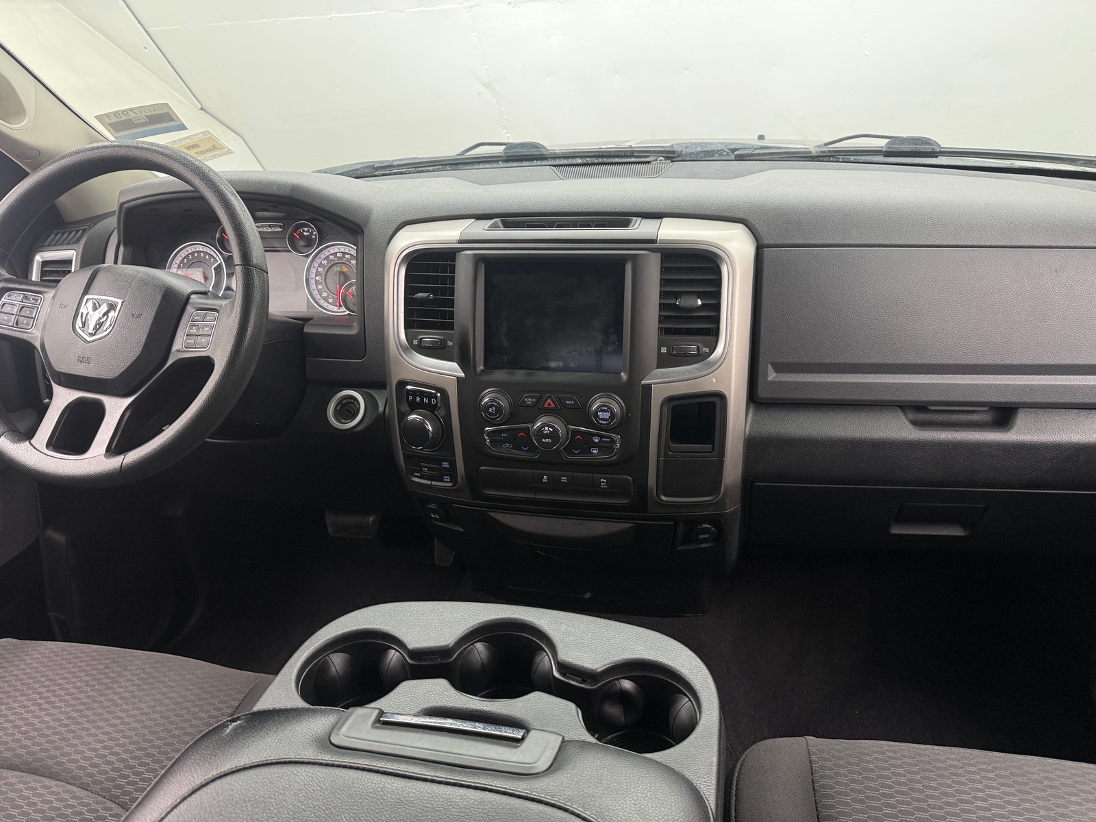 Thumbnail: 2019 RAM 1500 Classic - 3