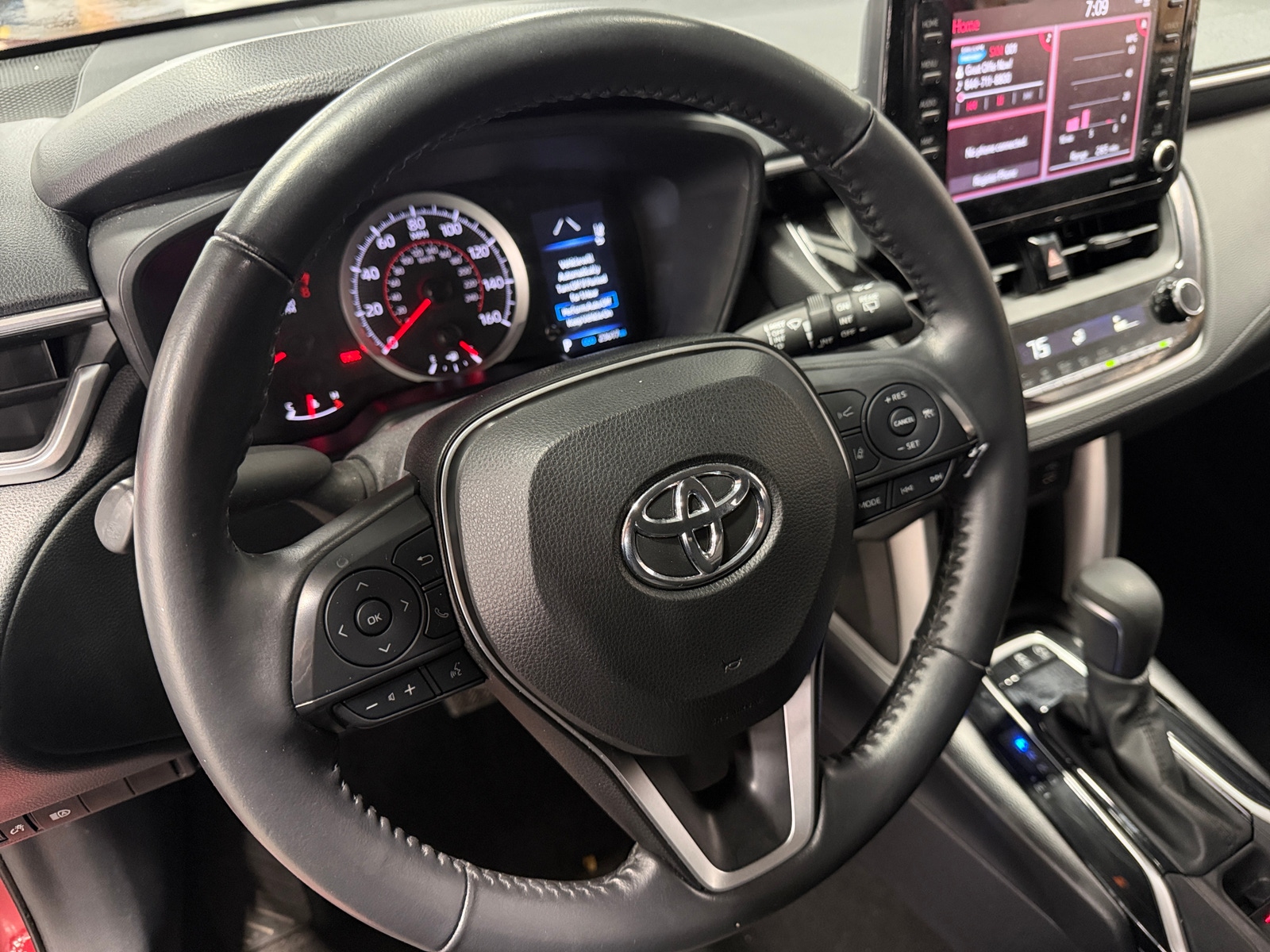 Thumbnail: 2022 Toyota Corolla Cross - 5
