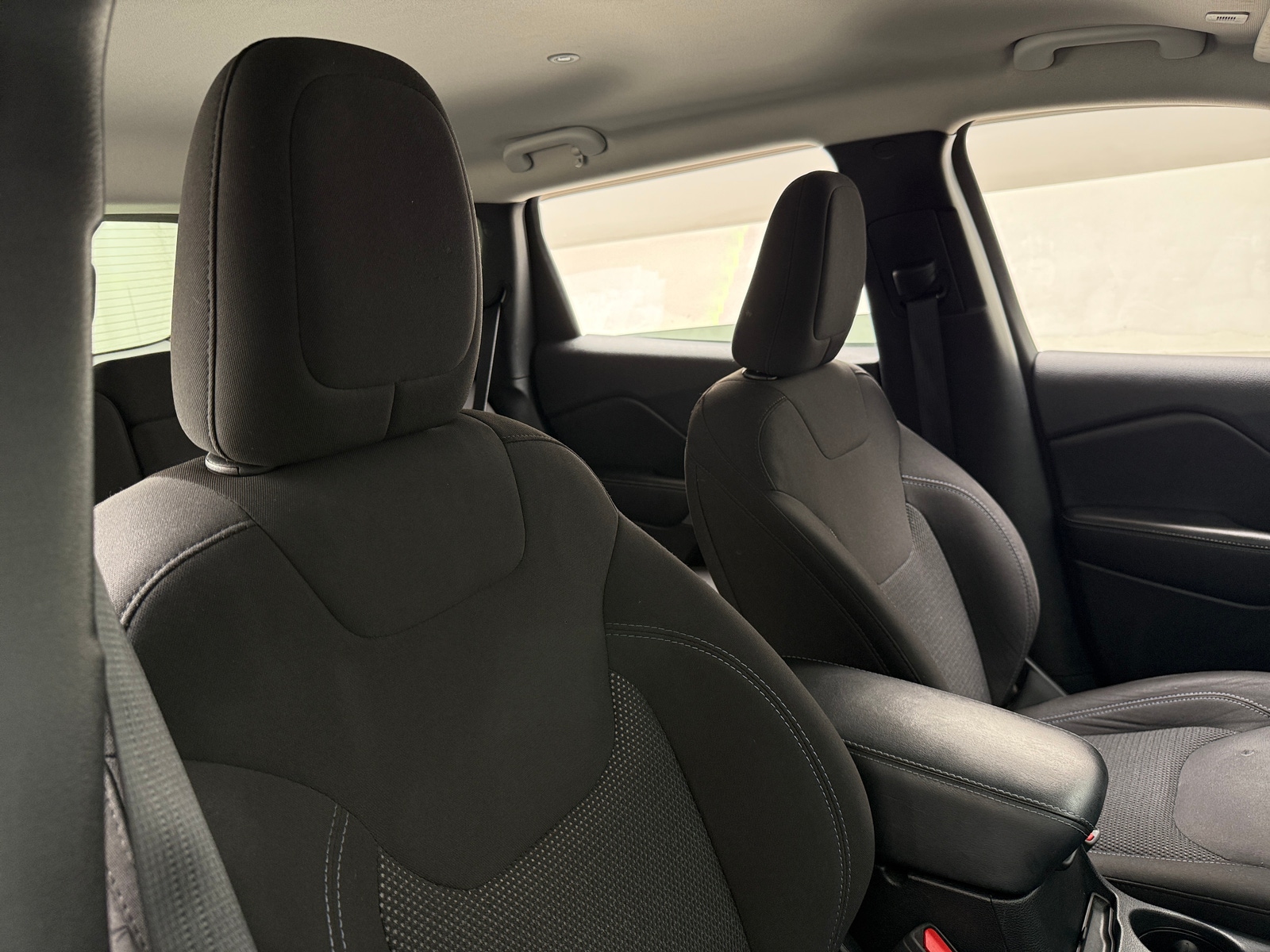 Thumbnail: 2019 Jeep Cherokee - 2