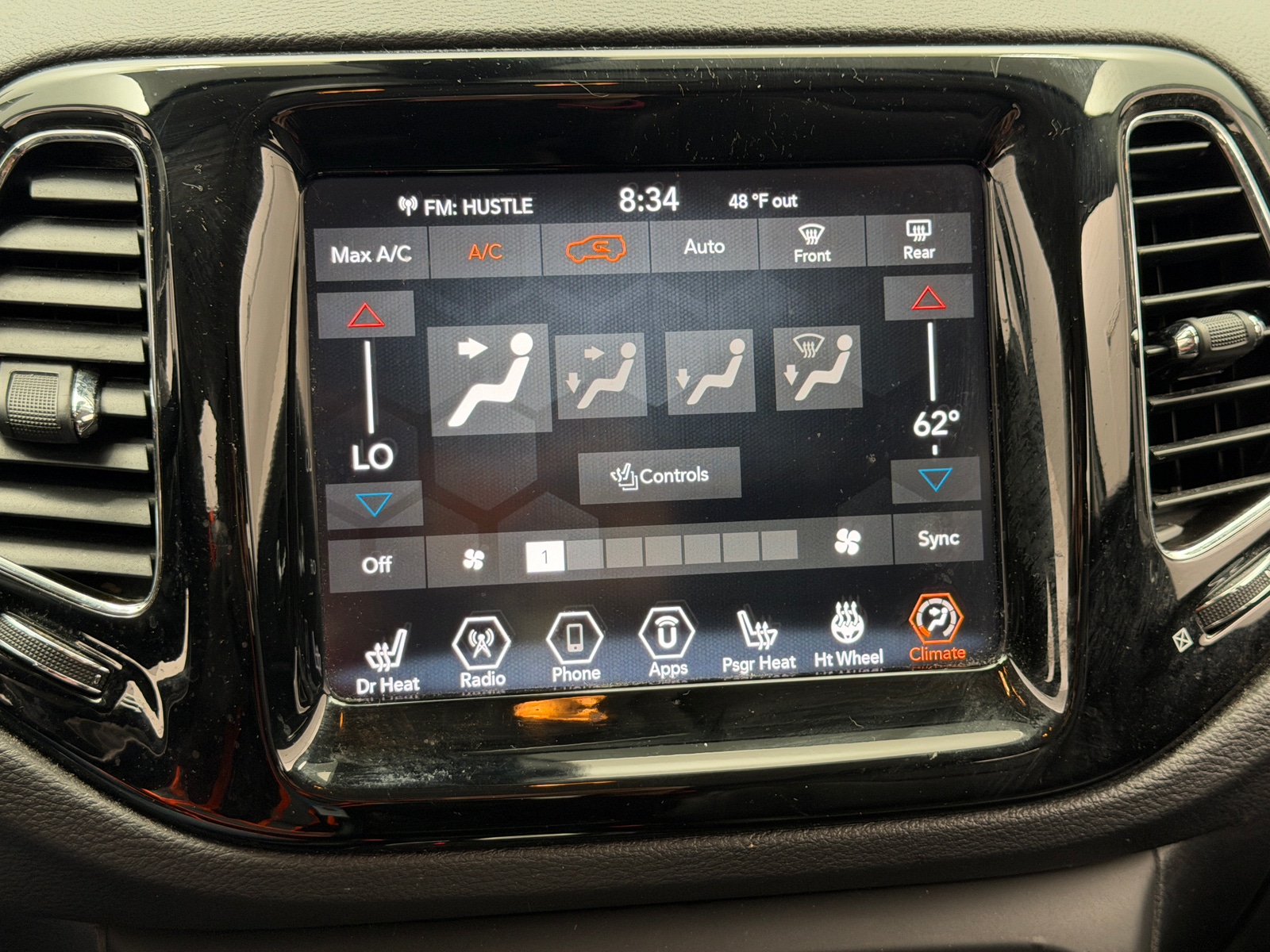 Thumbnail: 2019 Jeep Compass - 3