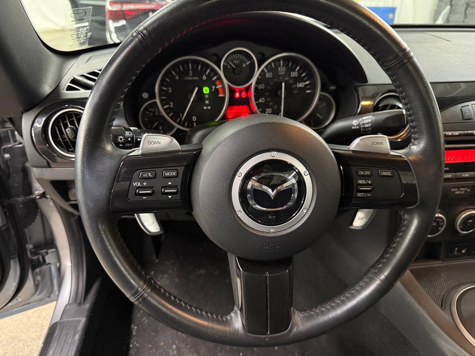 Thumbnail: 2015 Mazda MX-5 Miata - 4