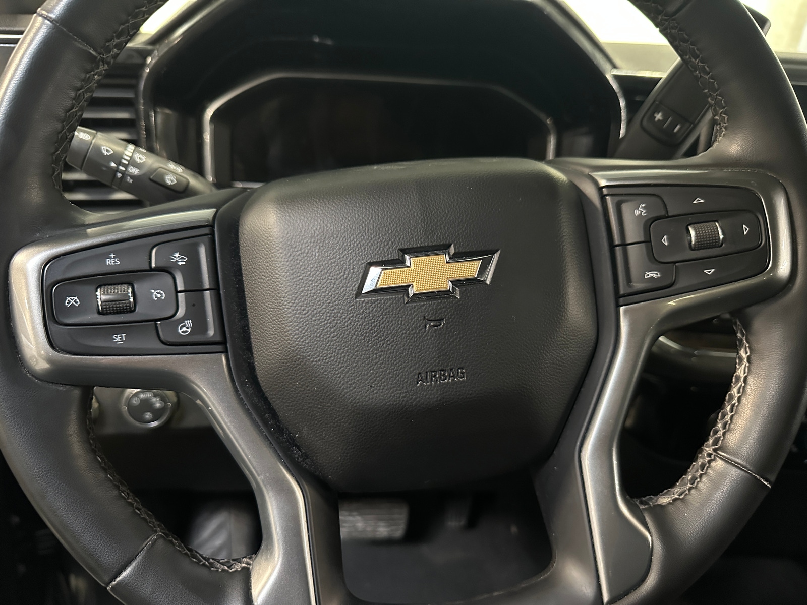 Thumbnail: 2023 Chevrolet Silverado 1500 - 5