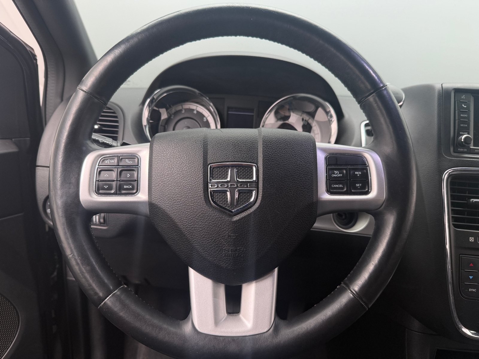 Thumbnail: 2017 Dodge Grand Caravan - 4