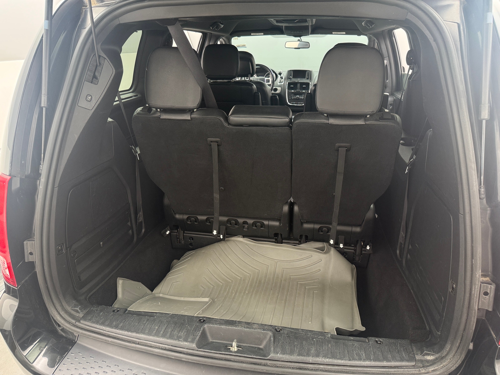 Thumbnail: 2017 Dodge Grand Caravan - 6