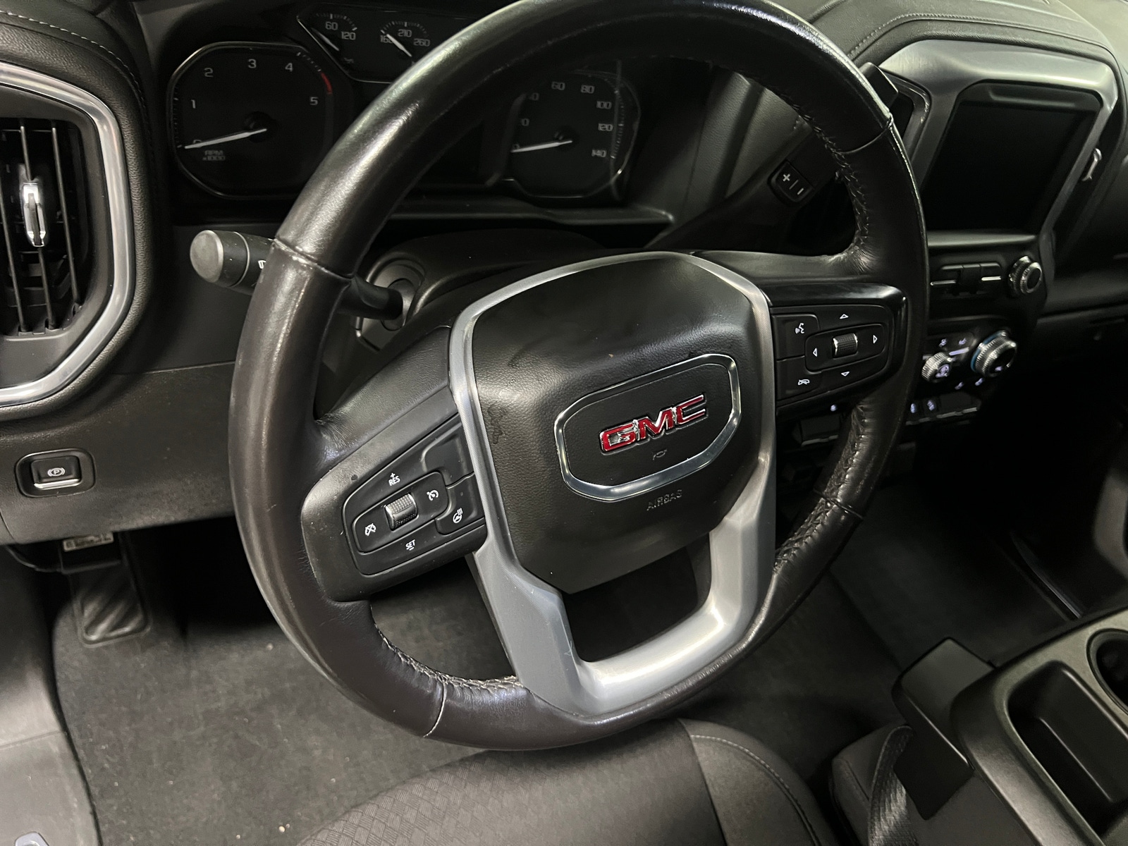 Thumbnail: 2022 GMC Sierra 2500 - 5