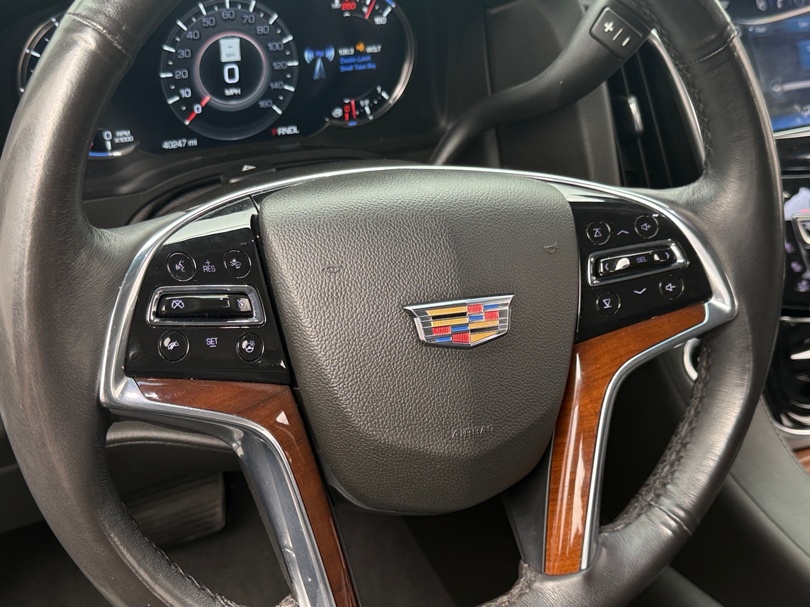 Thumbnail: 2019 Cadillac Escalade - 4