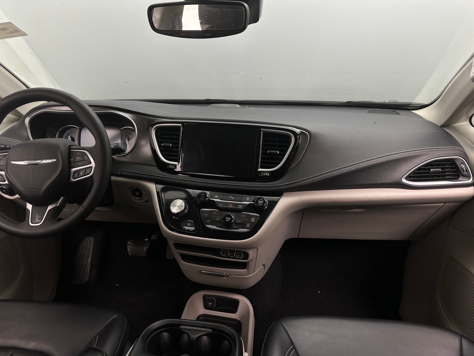 Thumbnail: 2024 Chrysler Pacifica - 2