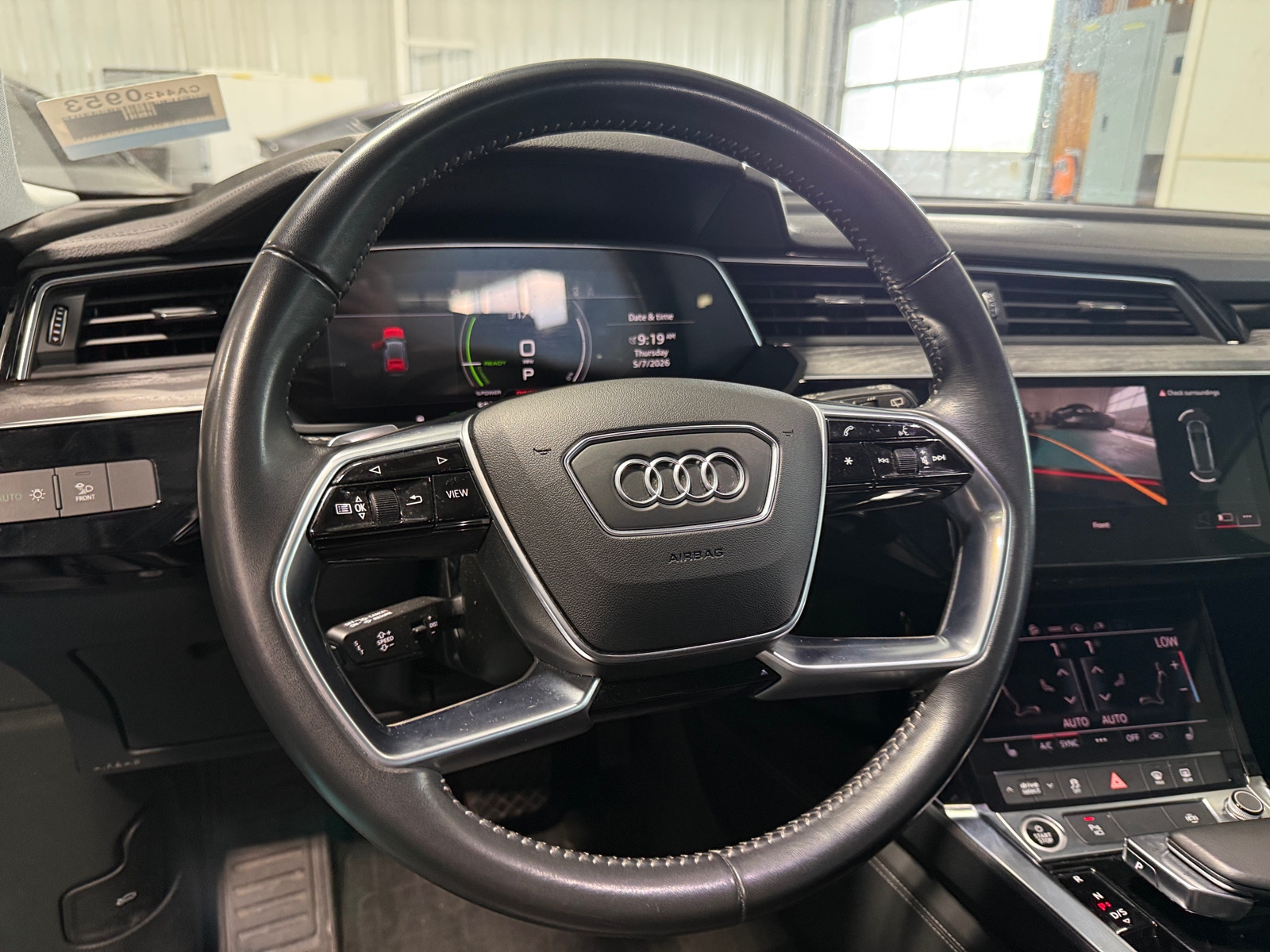 Thumbnail: 2021 Audi e-tron - 4