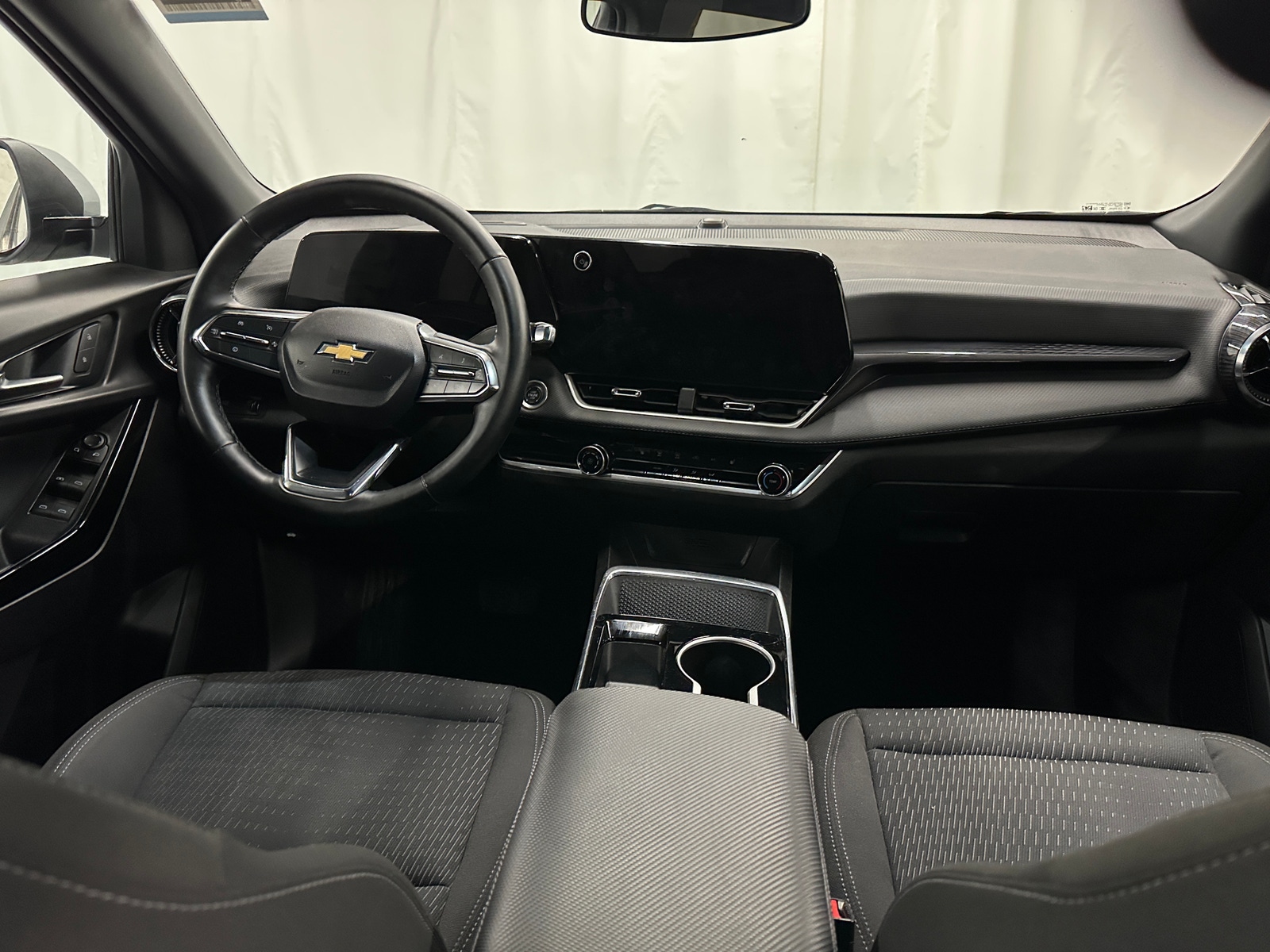 Thumbnail: 2025 Chevrolet Equinox - 3