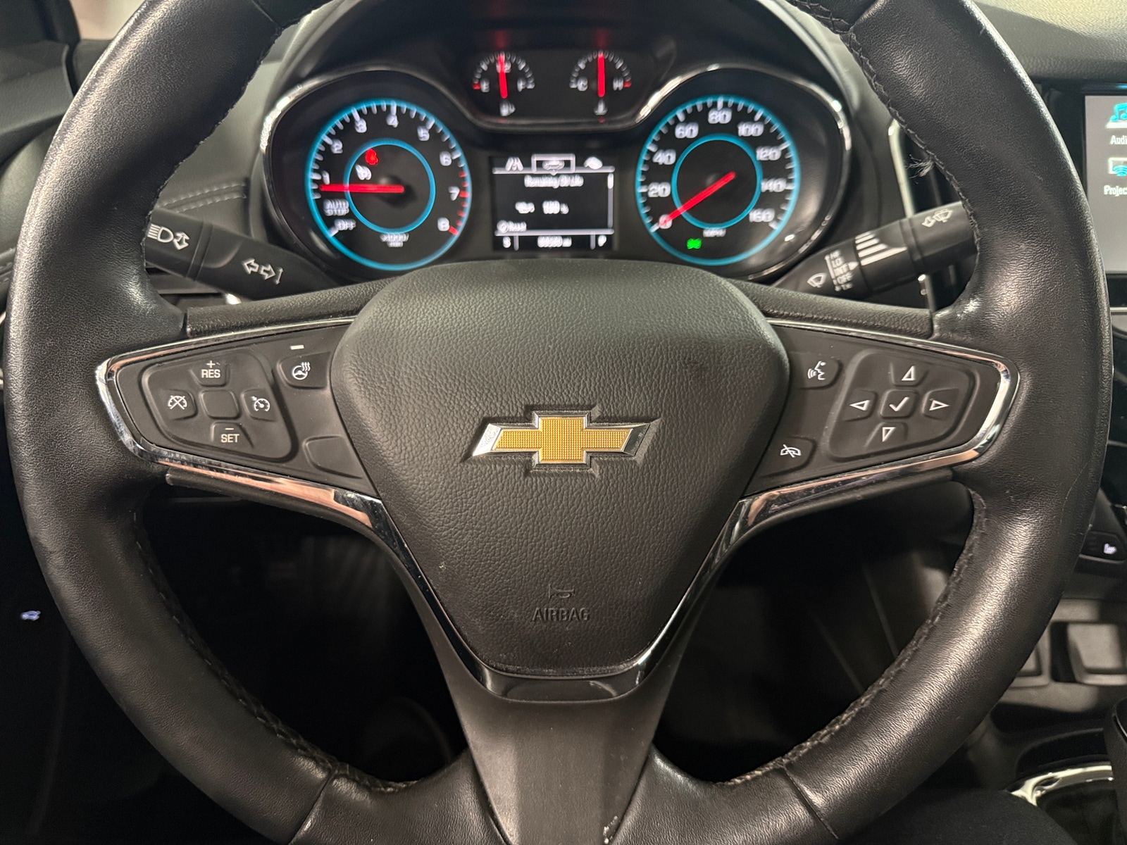 Thumbnail: 2018 Chevrolet Cruze - 4