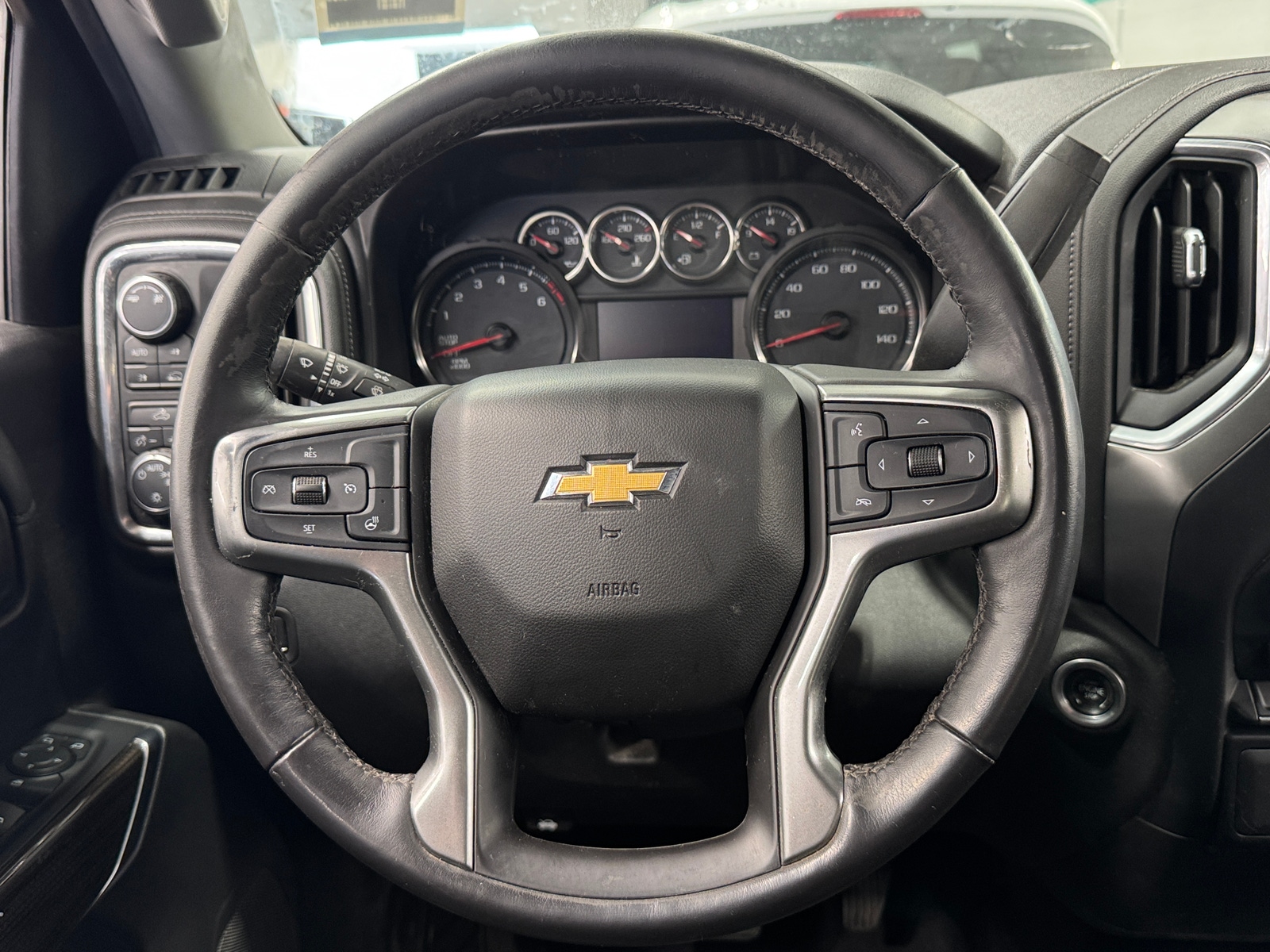Thumbnail: 2019 Chevrolet Silverado 1500 - 5