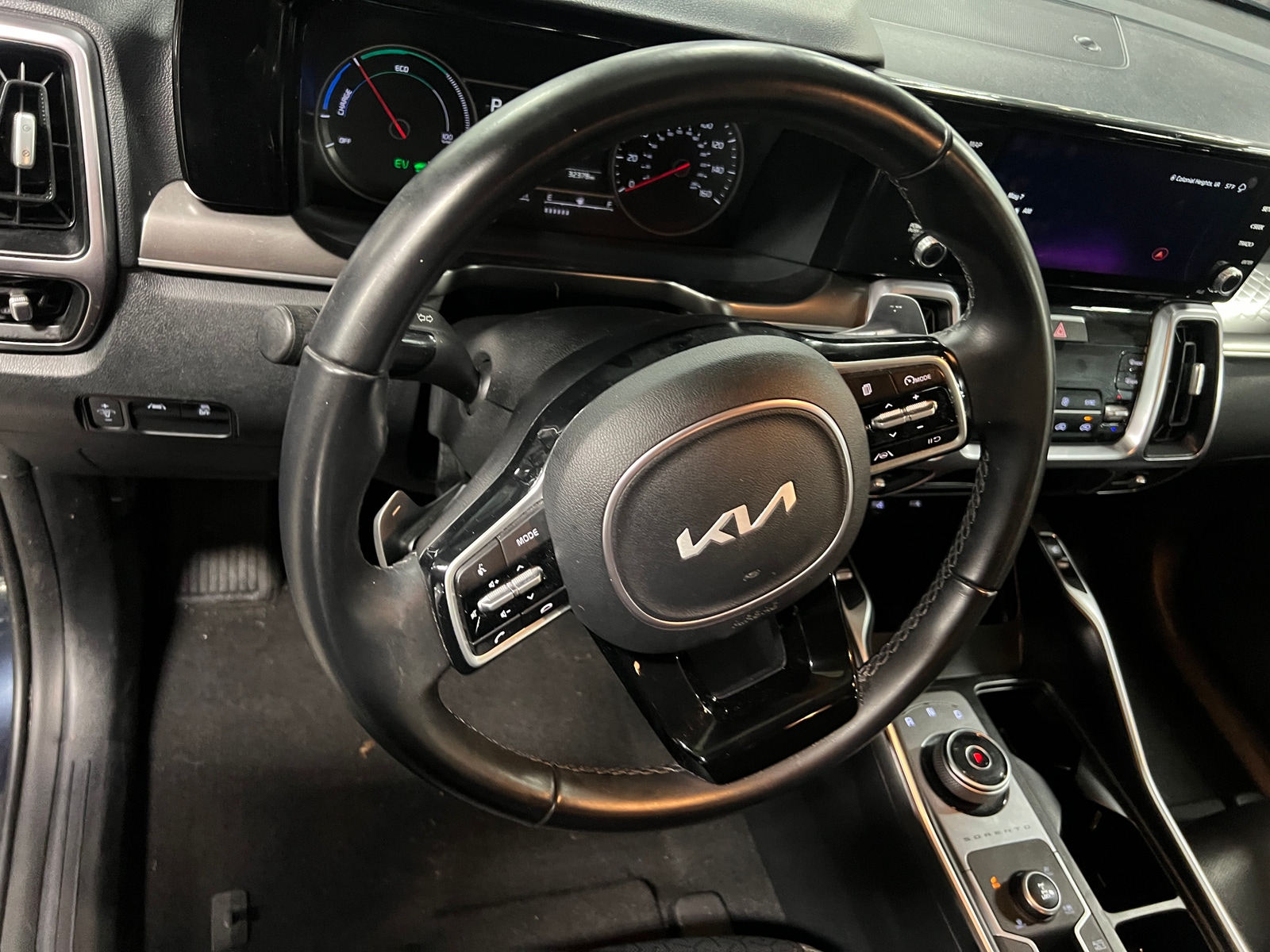 Thumbnail: 2022 Kia Sorento - 4
