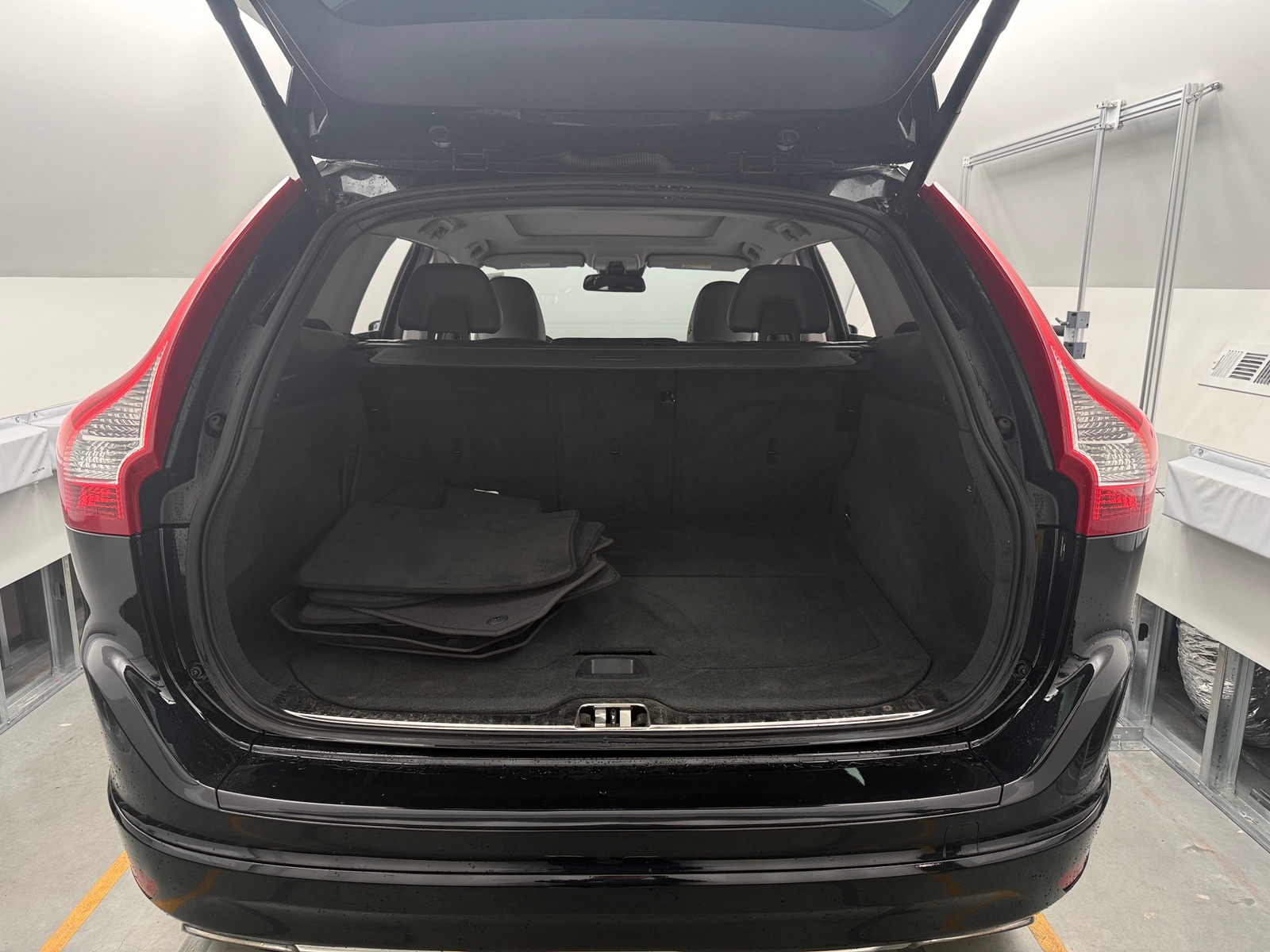 Thumbnail: 2015 Volvo XC60 - 6