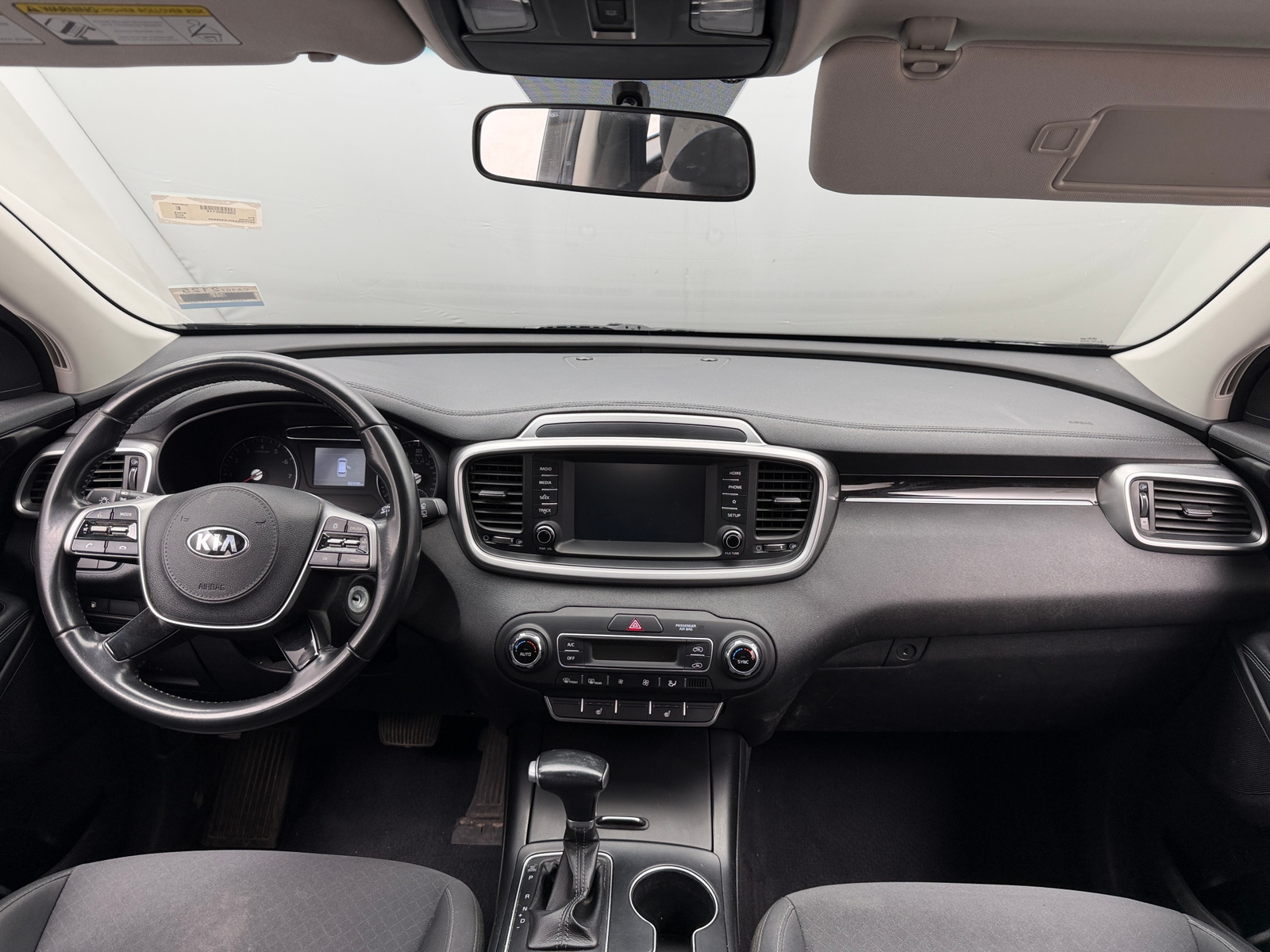 Thumbnail: 2020 Kia Sorento - 3